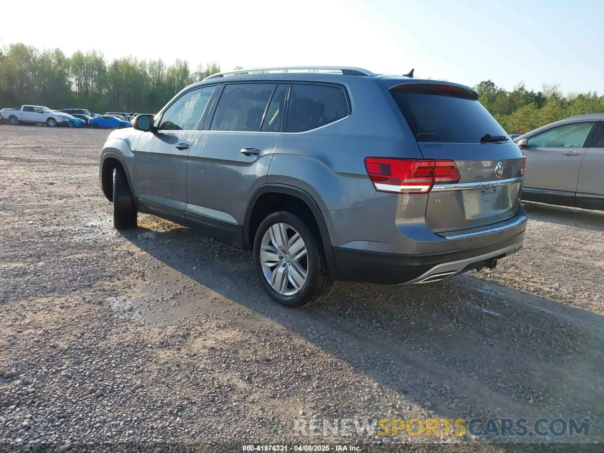 3 fotografías del automóvil dañado 1V2WR2CA1KC567222 VOLKSWAGEN ATLAS 2019