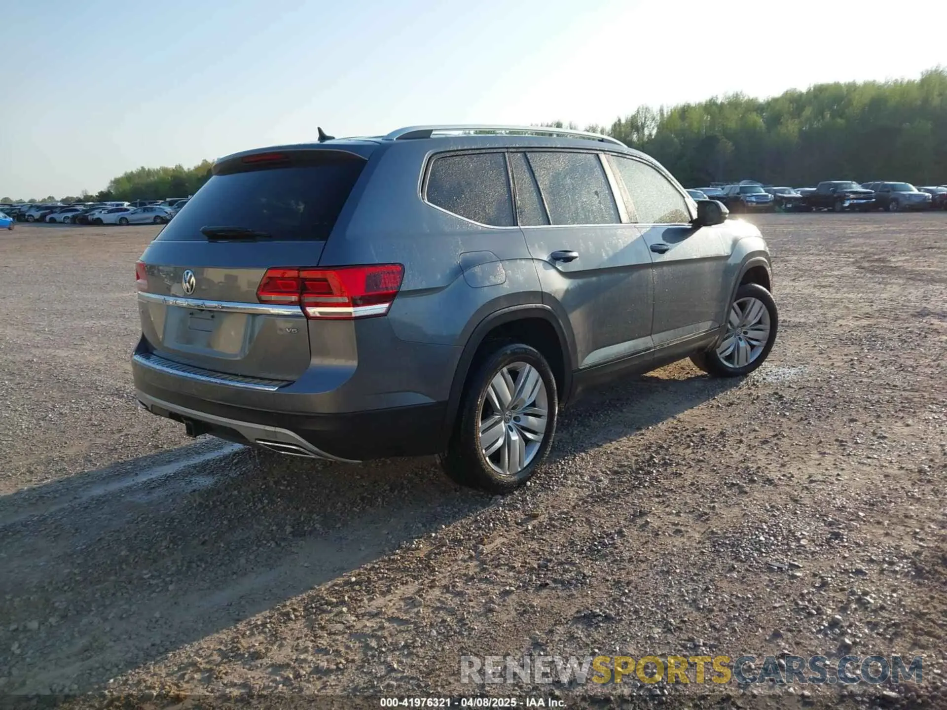 4 fotografías del automóvil dañado 1V2WR2CA1KC567222 VOLKSWAGEN ATLAS 2019