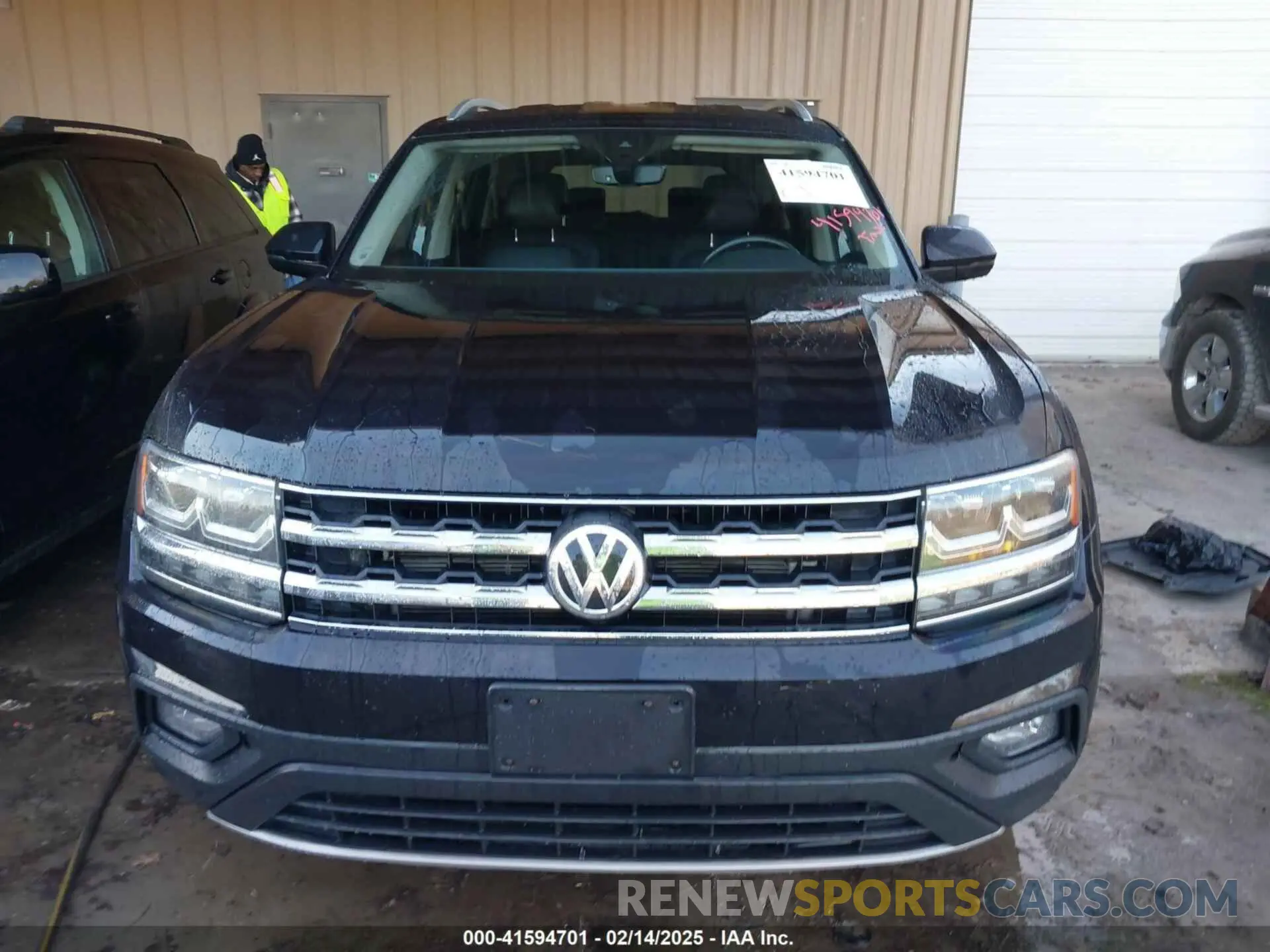 12 fotografías del automóvil dañado 1V2WR2CA1KC609792 VOLKSWAGEN ATLAS 2019
