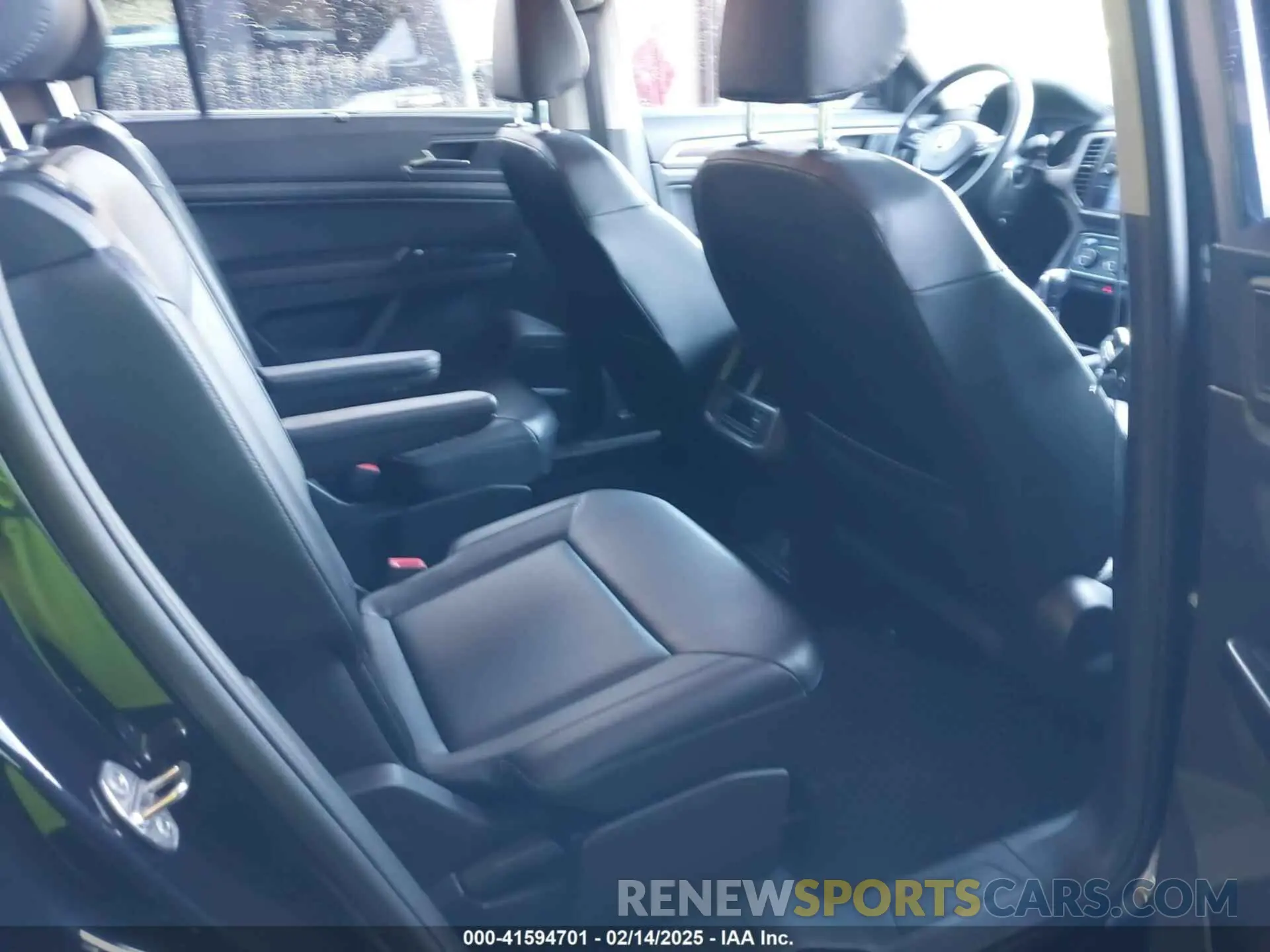 8 fotografías del automóvil dañado 1V2WR2CA1KC609792 VOLKSWAGEN ATLAS 2019
