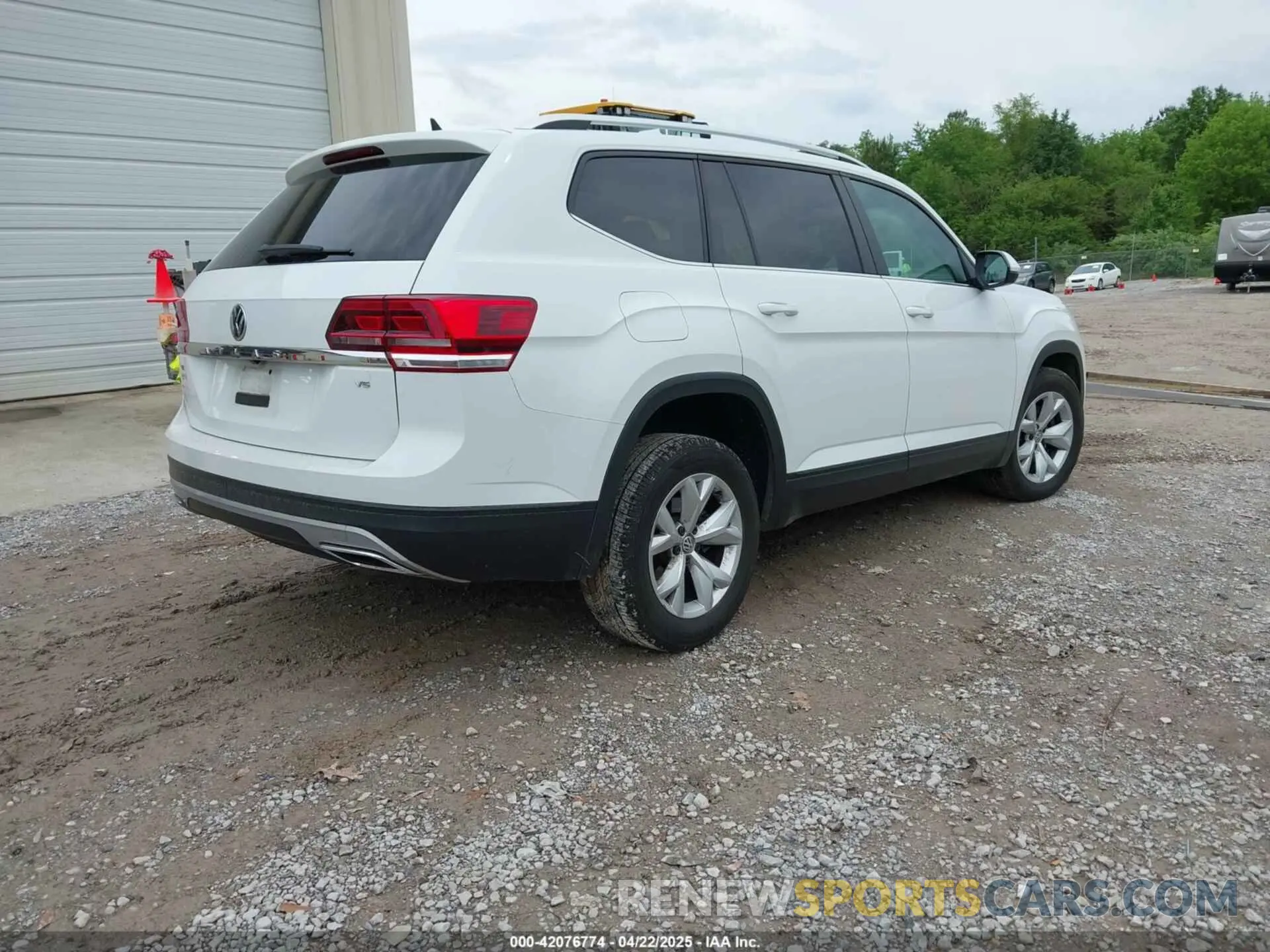 4 fotografías del automóvil dañado 1V2WR2CA2KC545696 VOLKSWAGEN ATLAS 2019
