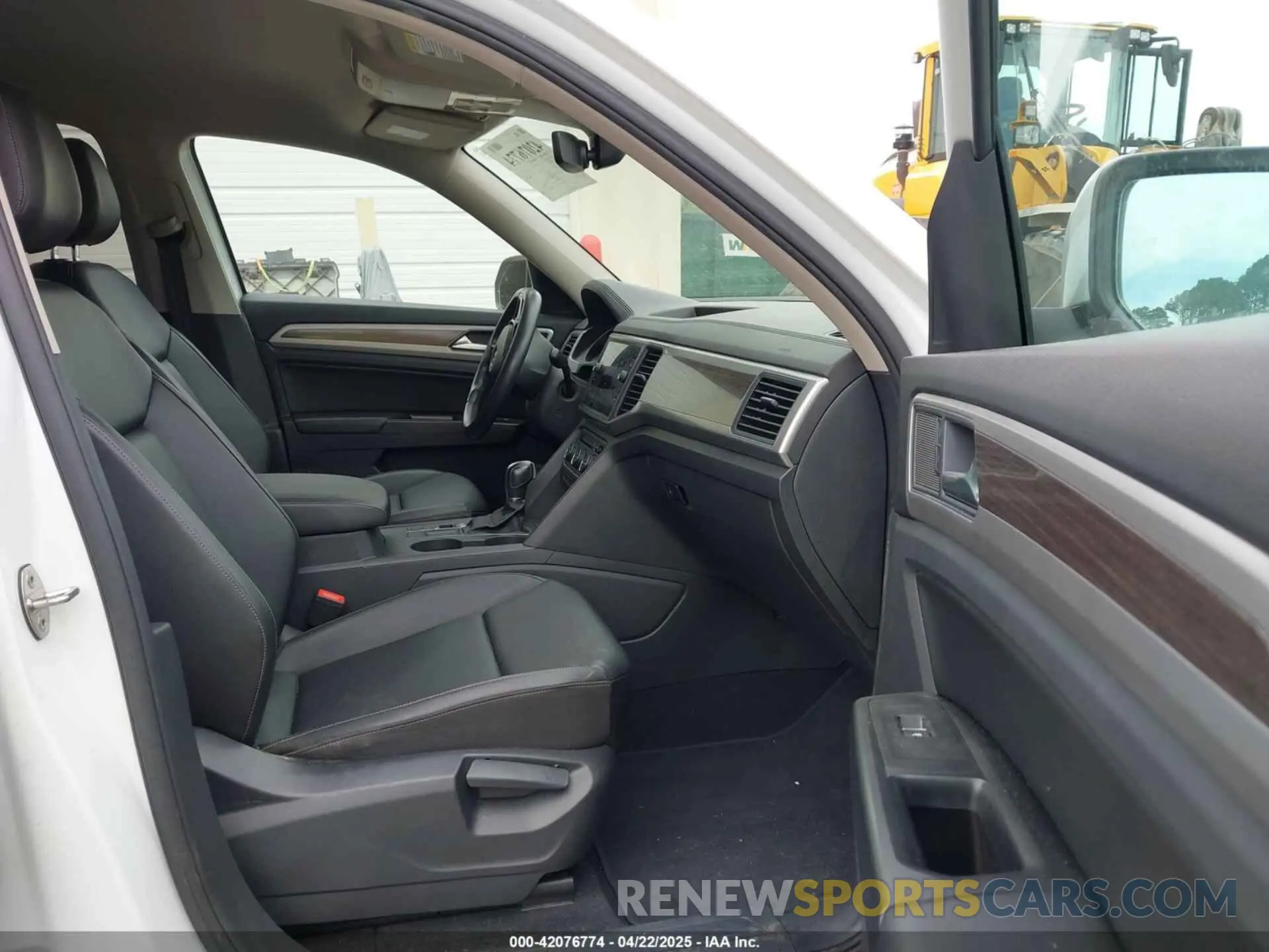 5 fotografías del automóvil dañado 1V2WR2CA2KC545696 VOLKSWAGEN ATLAS 2019