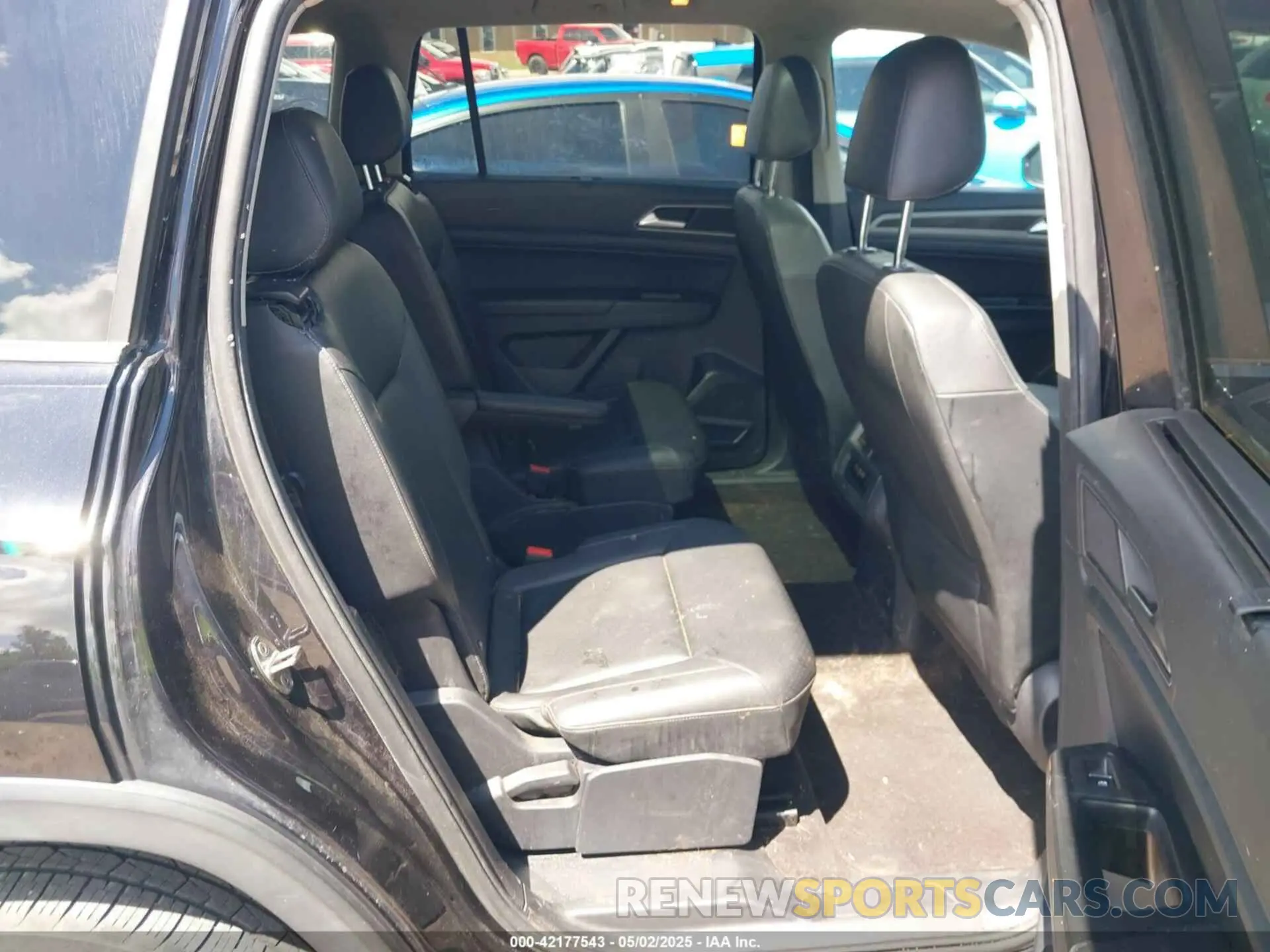 8 fotografías del automóvil dañado 1V2WR2CA2KC612202 VOLKSWAGEN ATLAS 2019