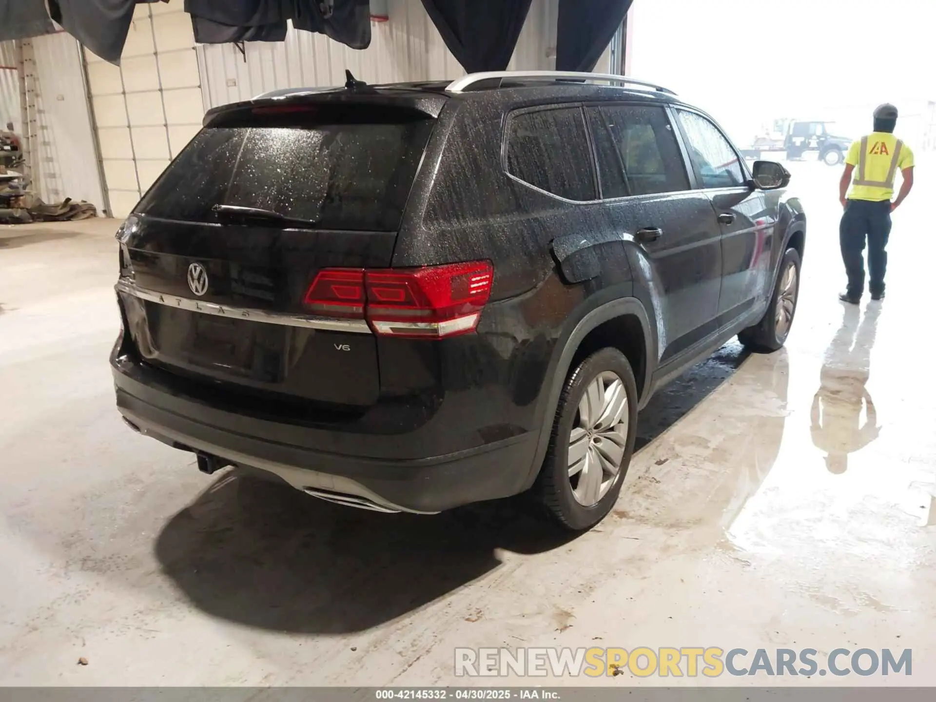 4 fotografías del automóvil dañado 1V2WR2CA3KC603377 VOLKSWAGEN ATLAS 2019