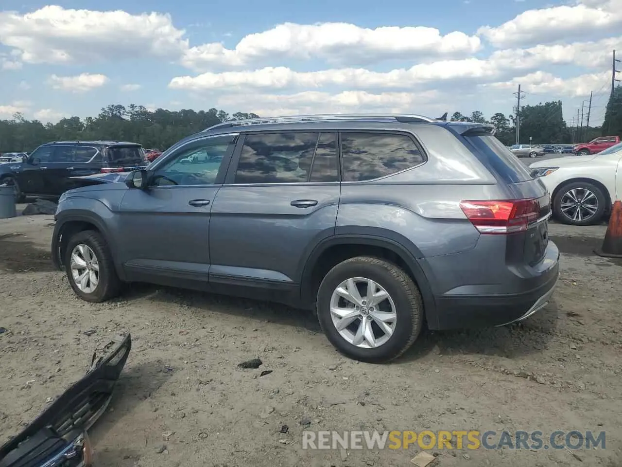 2 fotografías del automóvil dañado 1V2WR2CA4KC531413 VOLKSWAGEN ATLAS 2019