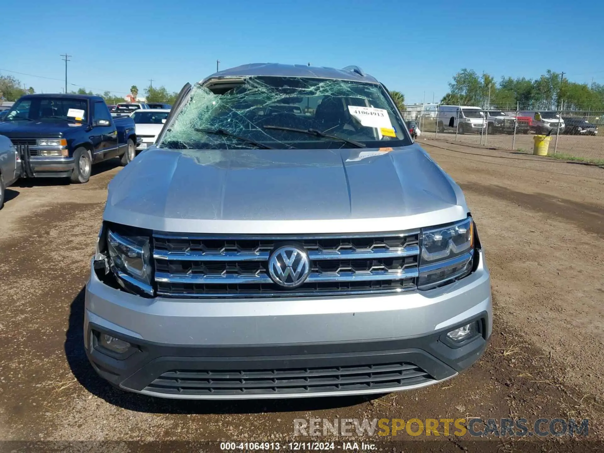 12 fotografías del automóvil dañado 1V2WR2CA4KC558921 VOLKSWAGEN ATLAS 2019