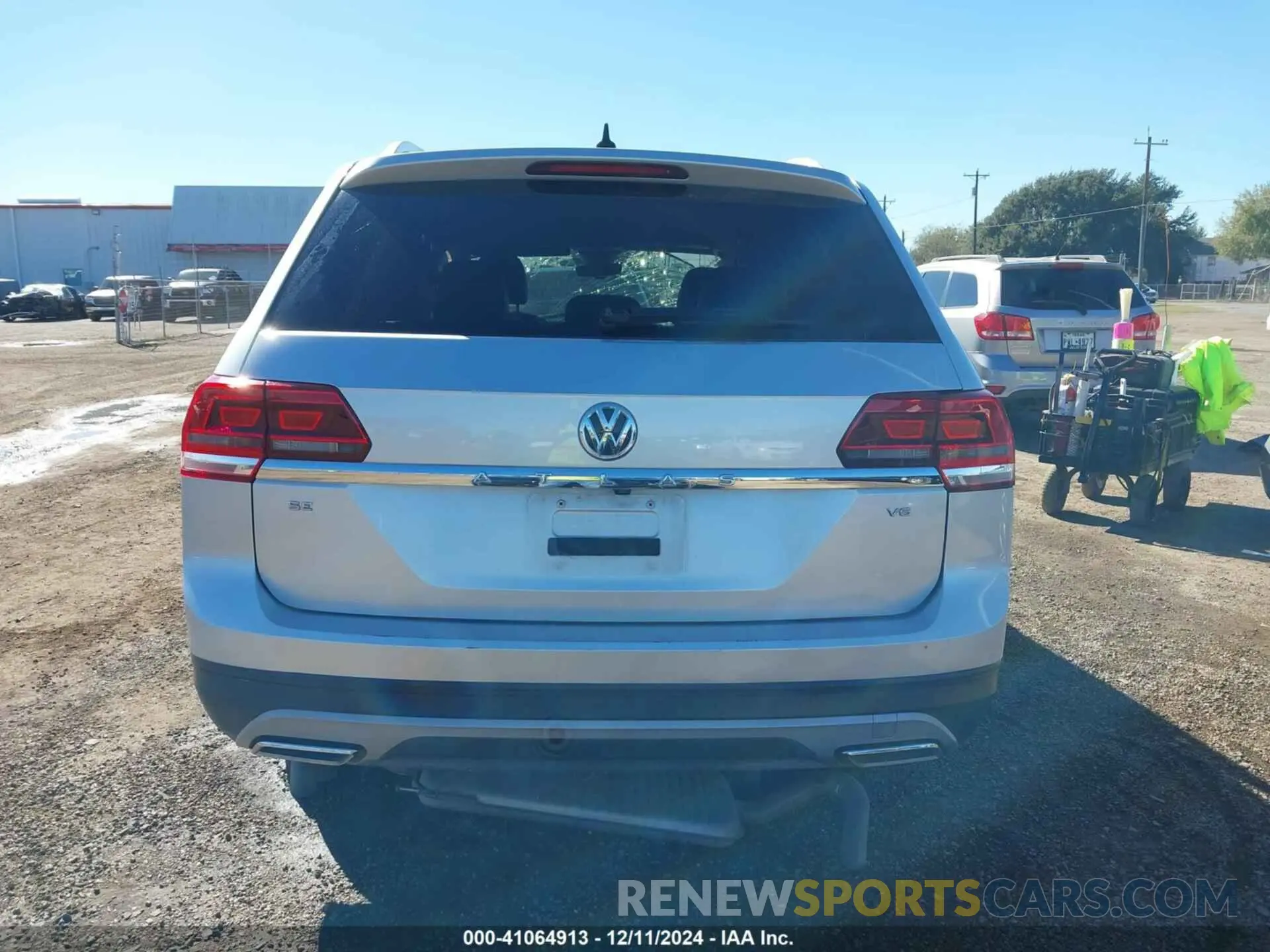 16 fotografías del automóvil dañado 1V2WR2CA4KC558921 VOLKSWAGEN ATLAS 2019