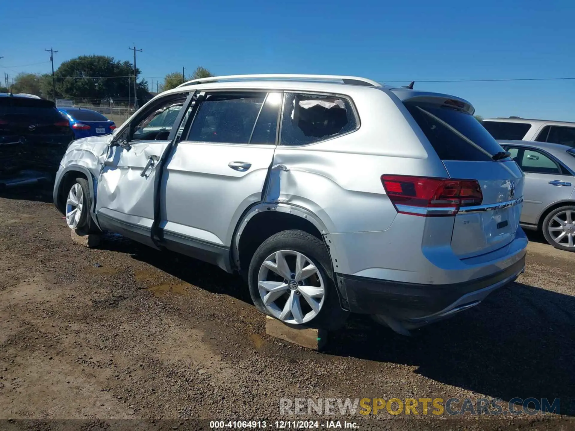 3 fotografías del automóvil dañado 1V2WR2CA4KC558921 VOLKSWAGEN ATLAS 2019