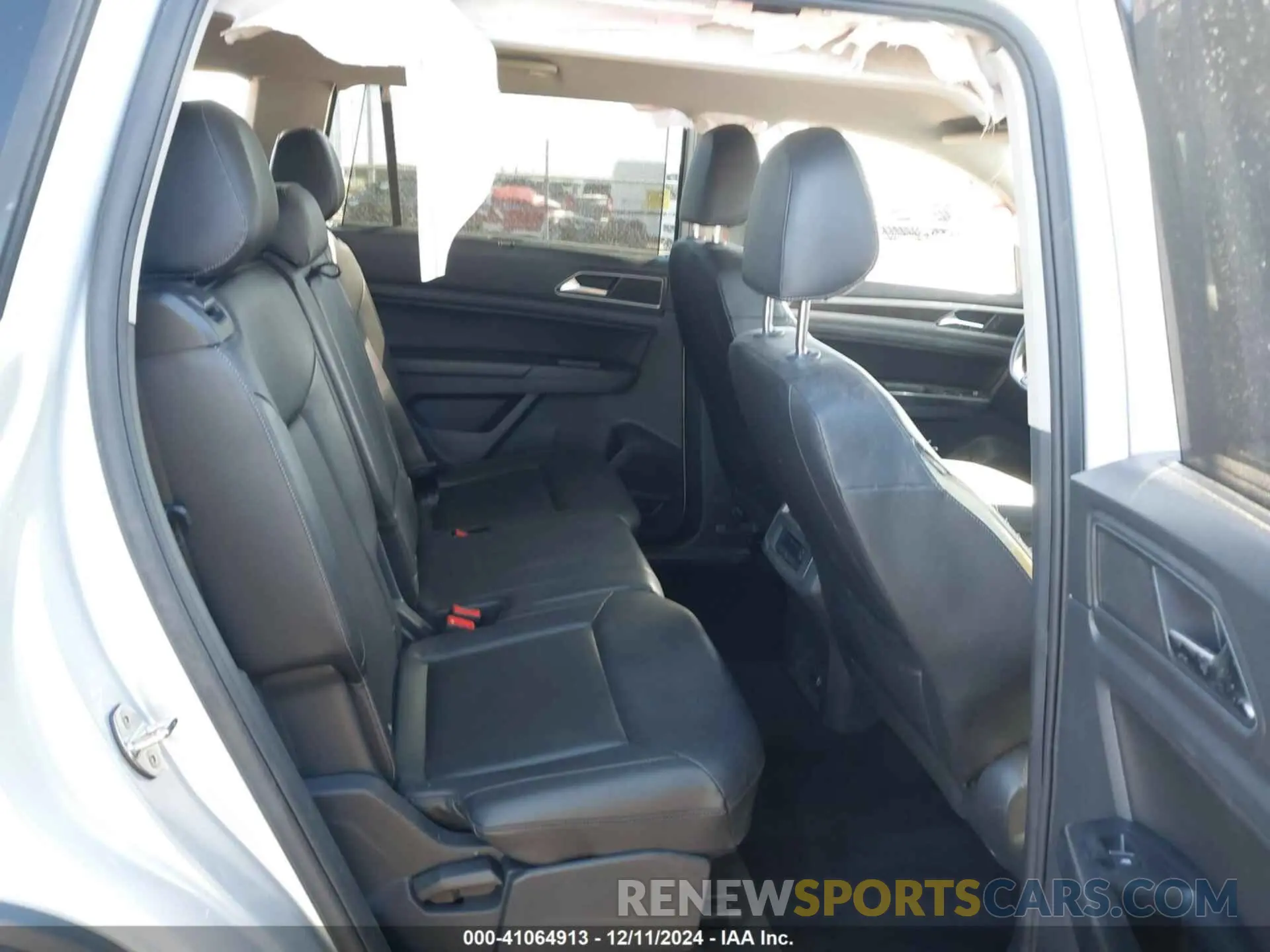 8 fotografías del automóvil dañado 1V2WR2CA4KC558921 VOLKSWAGEN ATLAS 2019