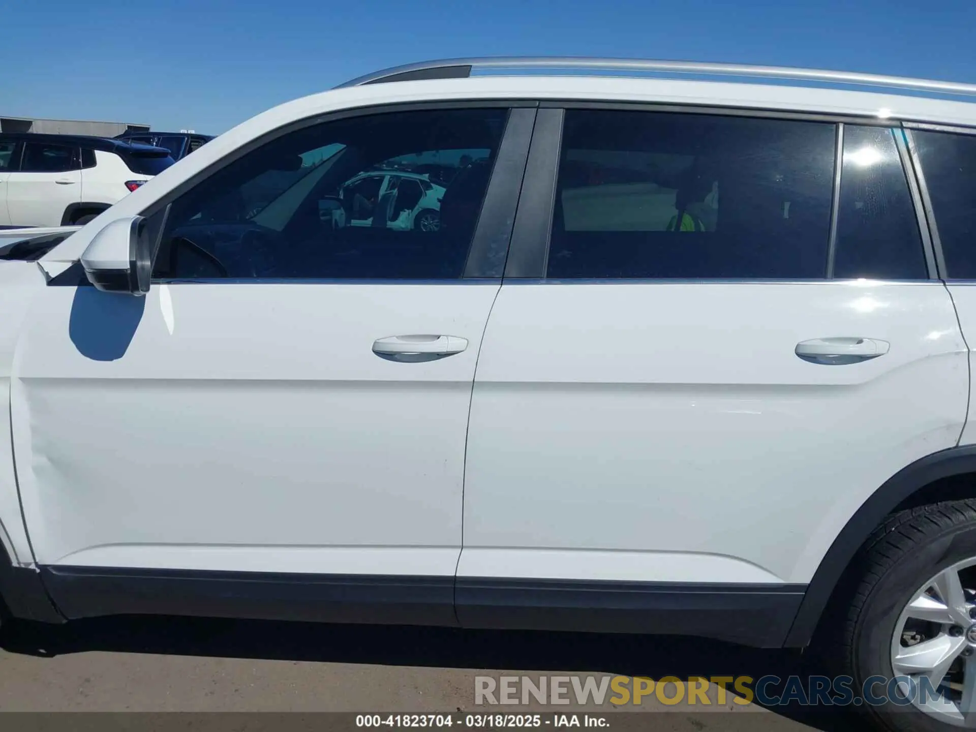 14 fotografías del automóvil dañado 1V2WR2CA6KC560718 VOLKSWAGEN ATLAS 2019