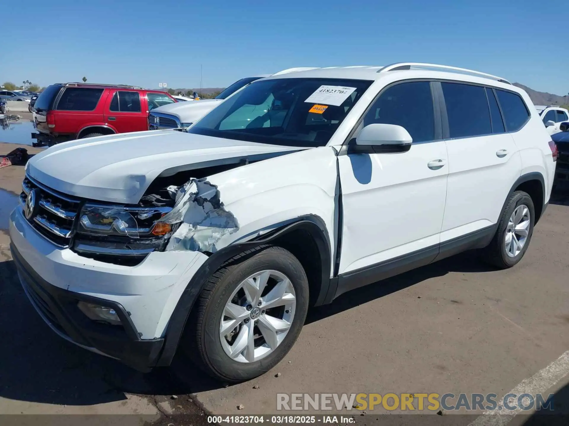 2 fotografías del automóvil dañado 1V2WR2CA6KC560718 VOLKSWAGEN ATLAS 2019
