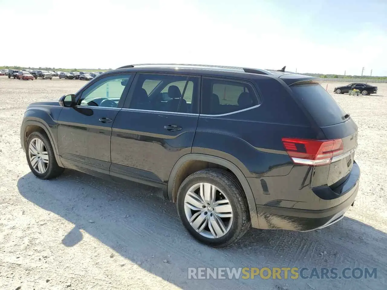 2 fotografías del automóvil dañado 1V2WR2CA7KC609182 VOLKSWAGEN ATLAS 2019