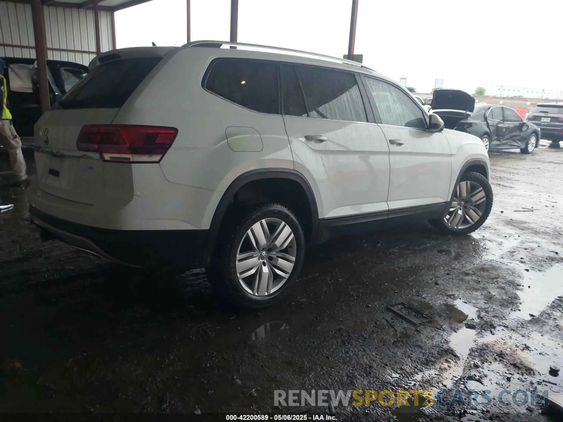 4 fotografías del automóvil dañado 1V2WR2CA8KC526036 VOLKSWAGEN ATLAS 2019