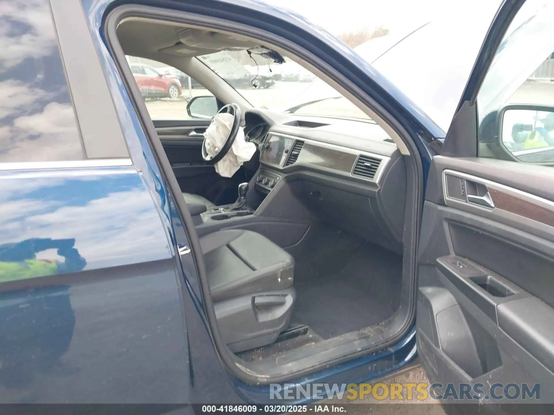 5 fotografías del automóvil dañado 1V2WR2CA9KC545503 VOLKSWAGEN ATLAS 2019