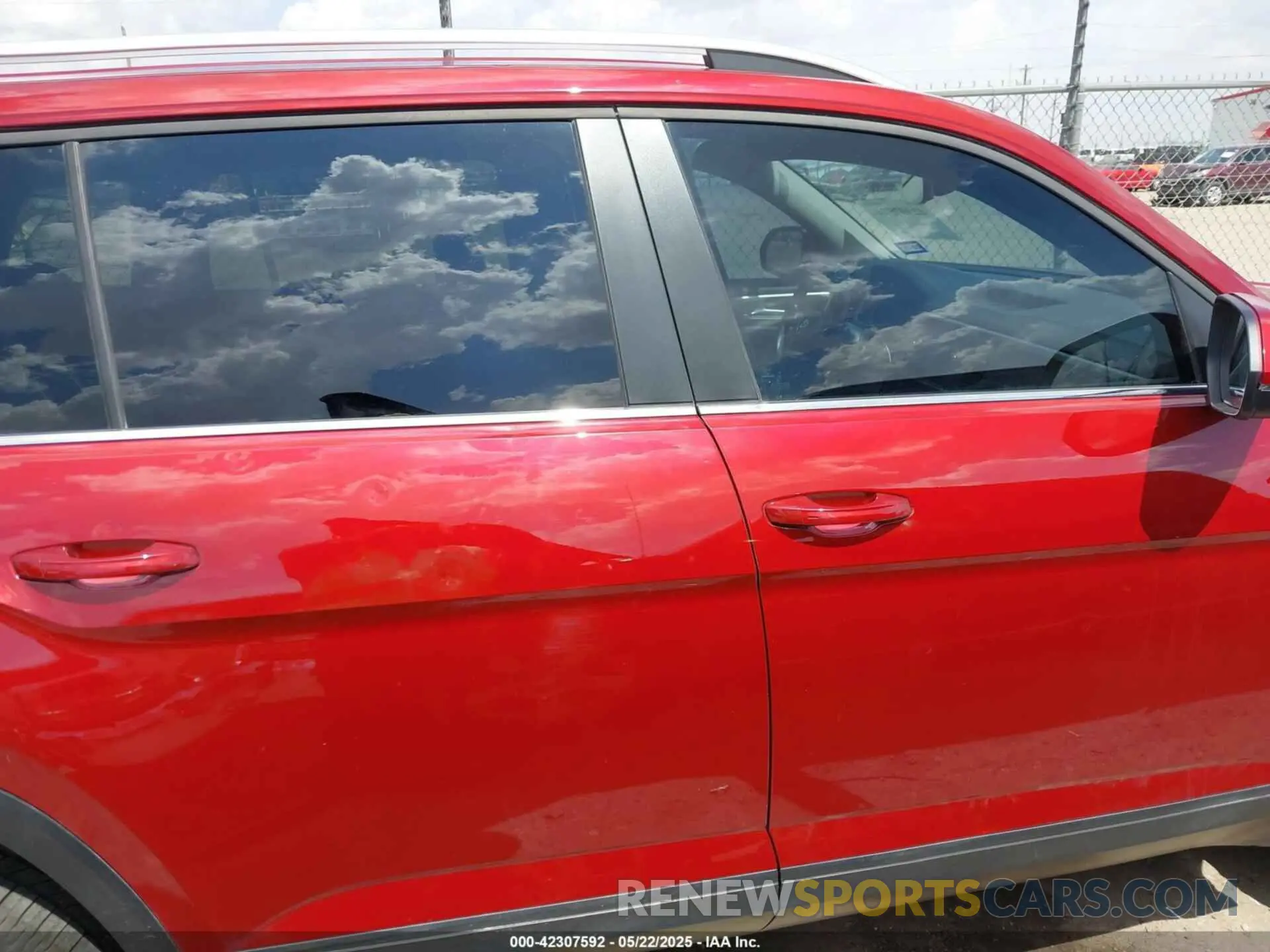 13 fotografías del automóvil dañado 1V2WR2CAXKC563315 VOLKSWAGEN ATLAS 2019