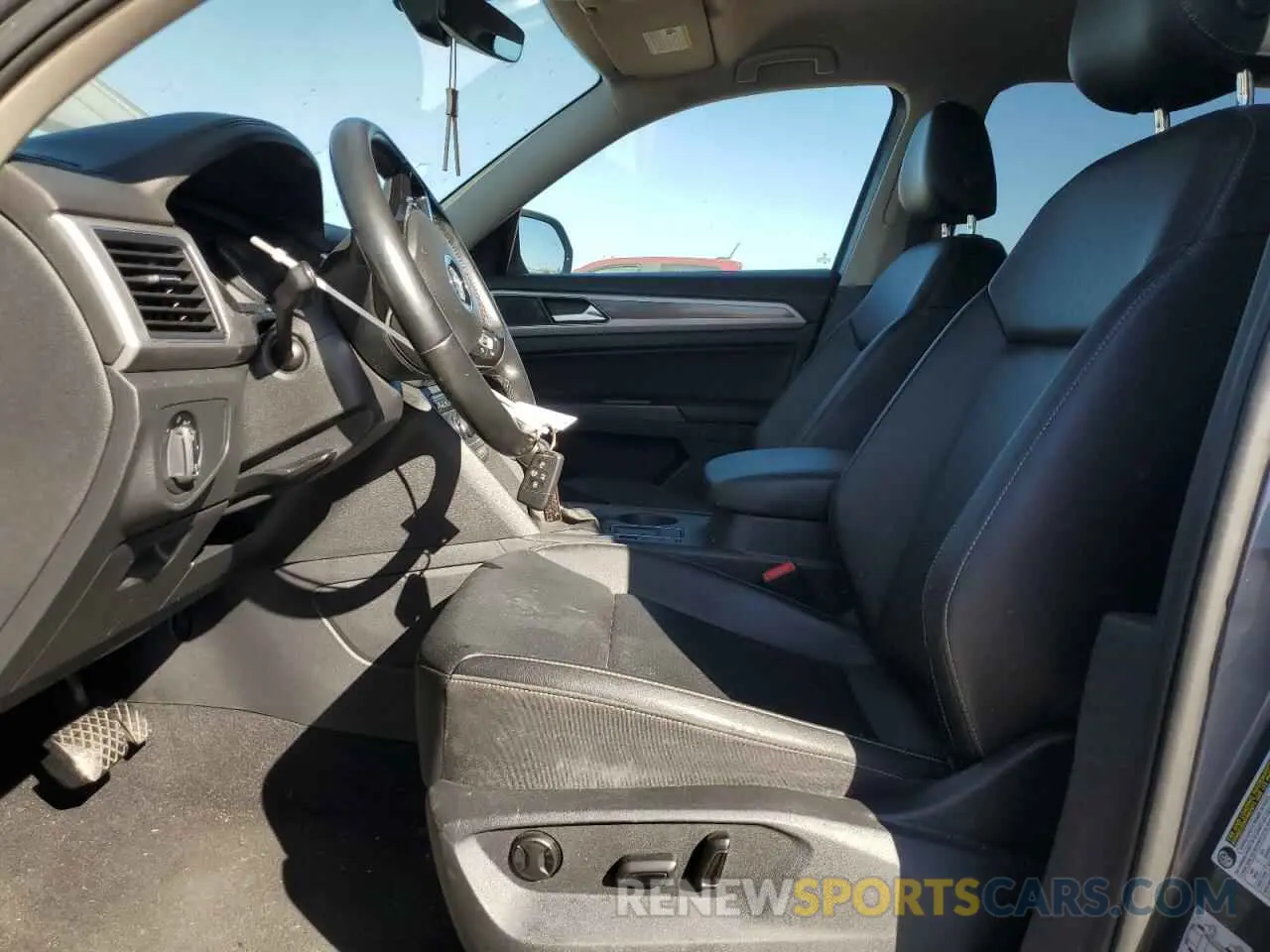 7 fotografías del automóvil dañado 1V2WR2CAXKC576470 VOLKSWAGEN ATLAS 2019