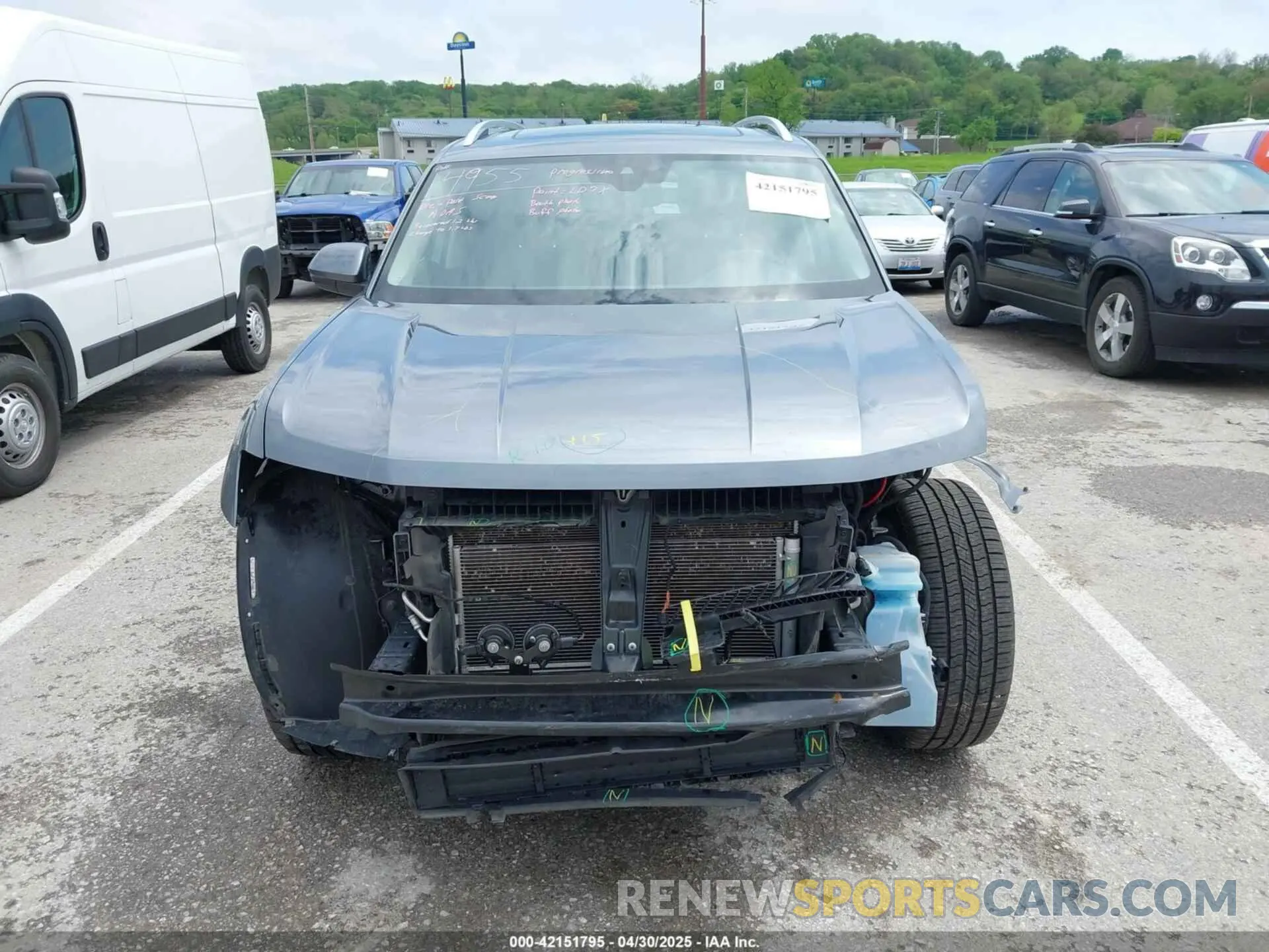 12 fotografías del automóvil dañado 1V2WR2CAXKC611864 VOLKSWAGEN ATLAS 2019