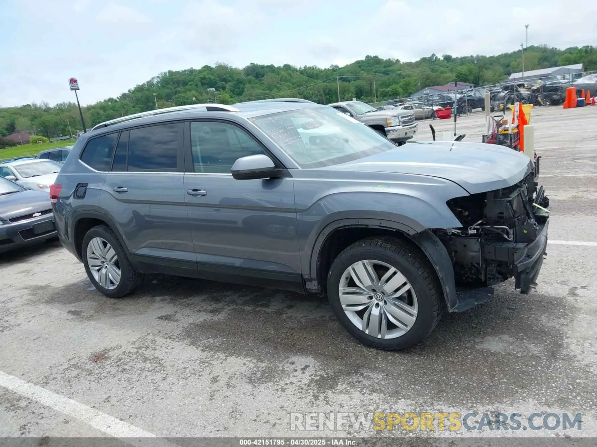 13 fotografías del automóvil dañado 1V2WR2CAXKC611864 VOLKSWAGEN ATLAS 2019