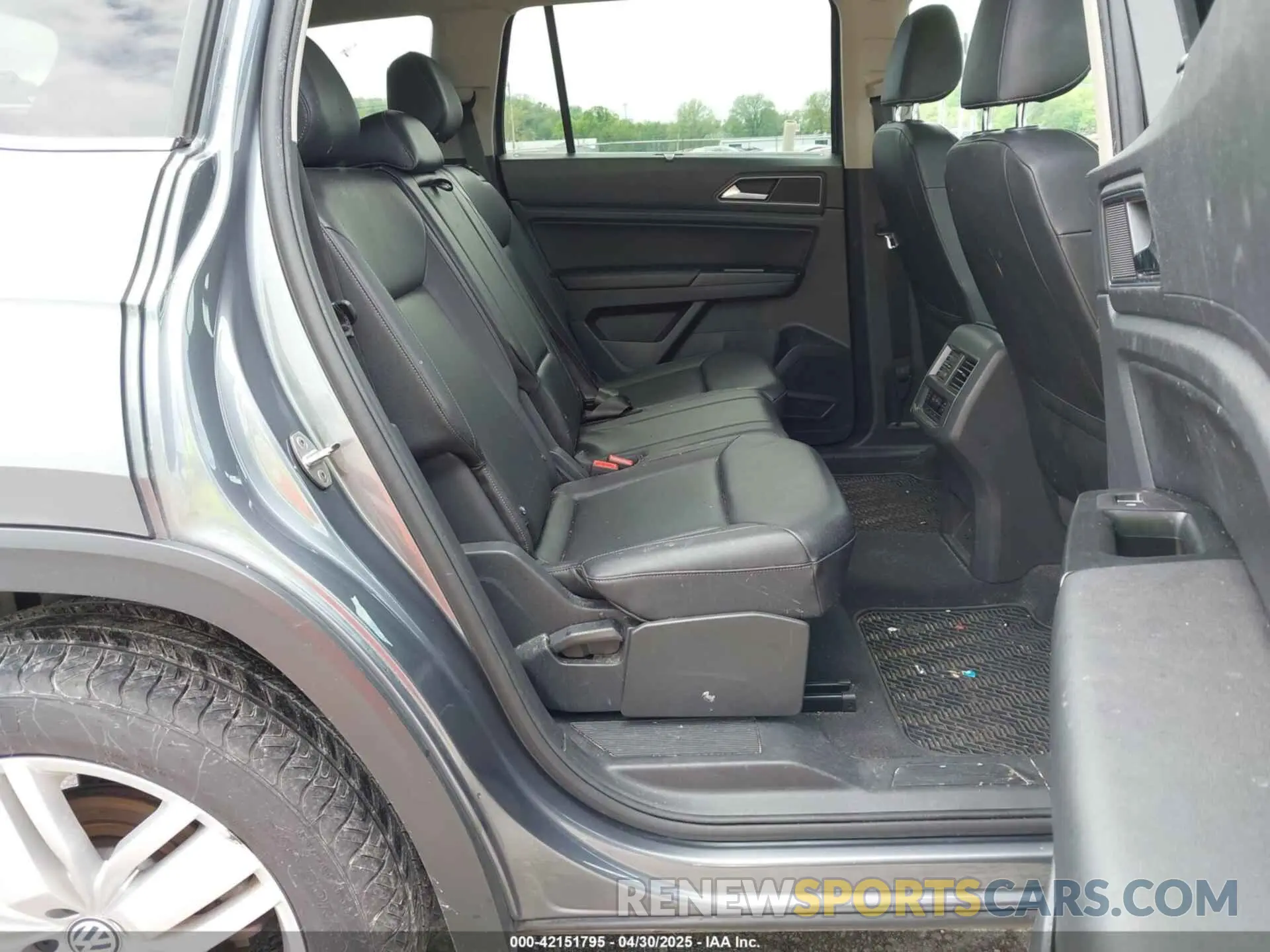 8 fotografías del automóvil dañado 1V2WR2CAXKC611864 VOLKSWAGEN ATLAS 2019