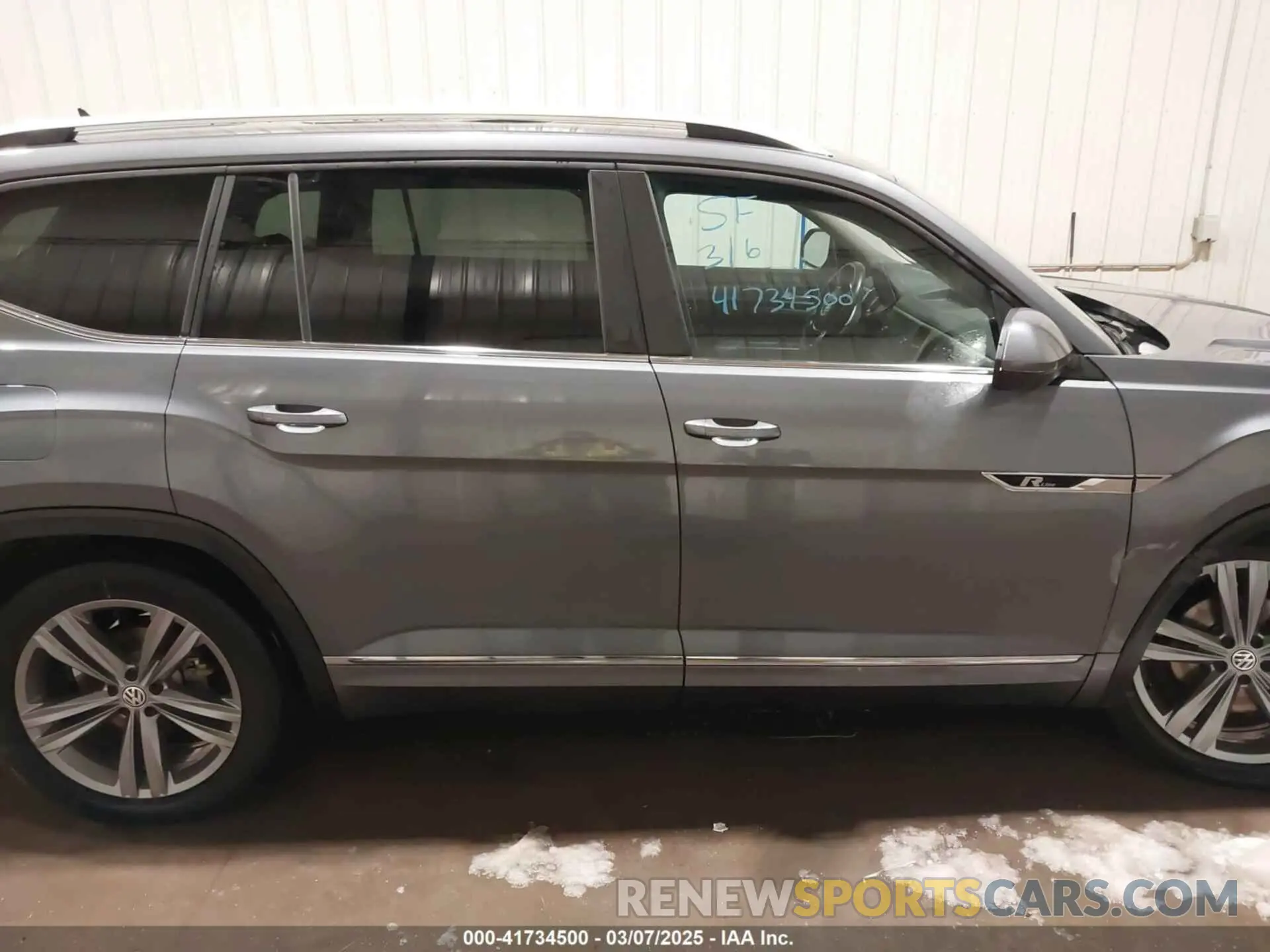 14 fotografías del automóvil dañado 1V2XR2CA0KC589099 VOLKSWAGEN ATLAS 2019