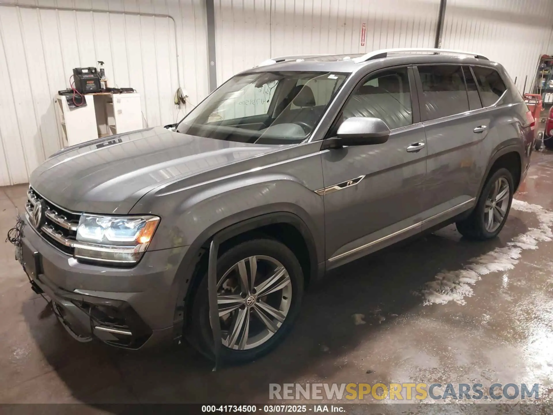 2 fotografías del automóvil dañado 1V2XR2CA0KC589099 VOLKSWAGEN ATLAS 2019