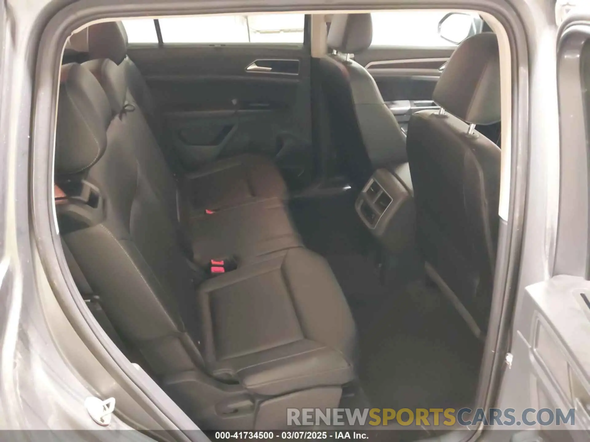 8 fotografías del automóvil dañado 1V2XR2CA0KC589099 VOLKSWAGEN ATLAS 2019