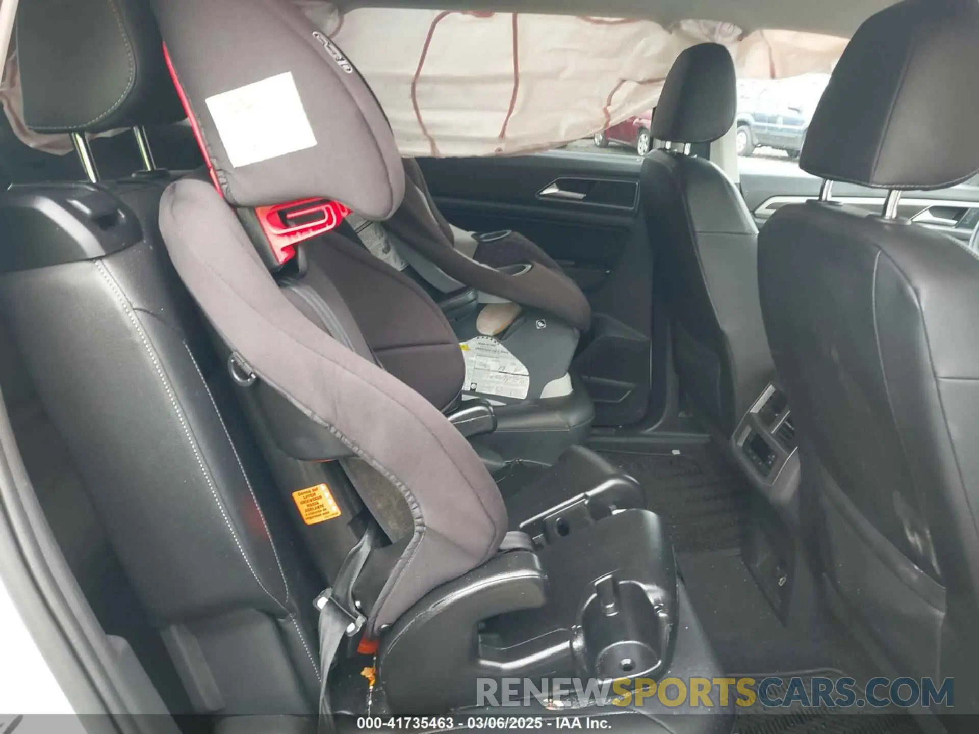 8 fotografías del automóvil dañado 1V2XR2CA2KC613418 VOLKSWAGEN ATLAS 2019