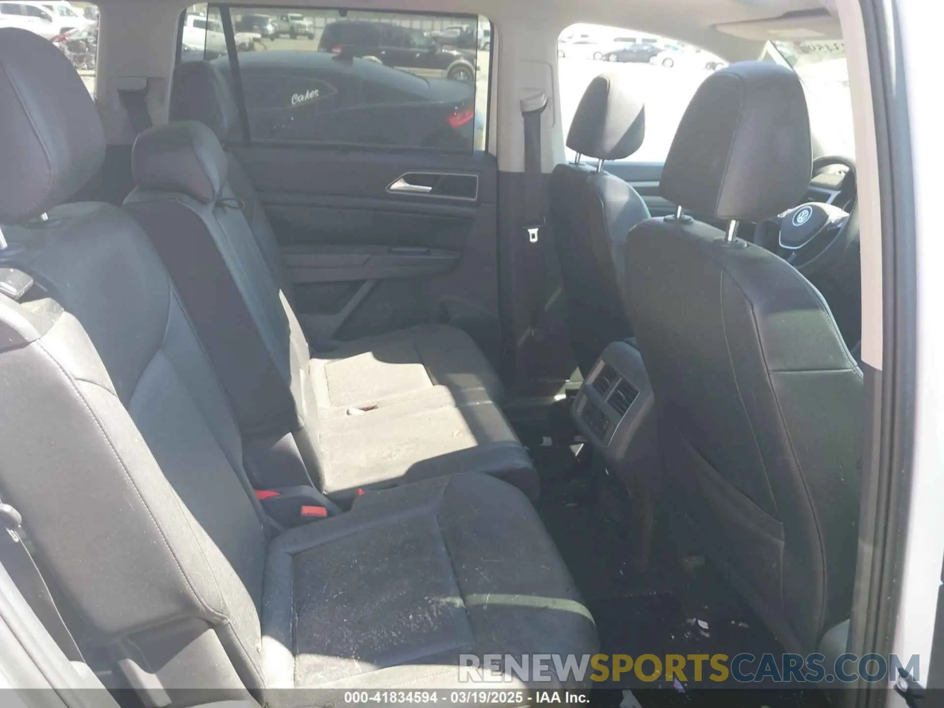 8 fotografías del automóvil dañado 1V2YR2CA0KC582951 VOLKSWAGEN ATLAS 2019