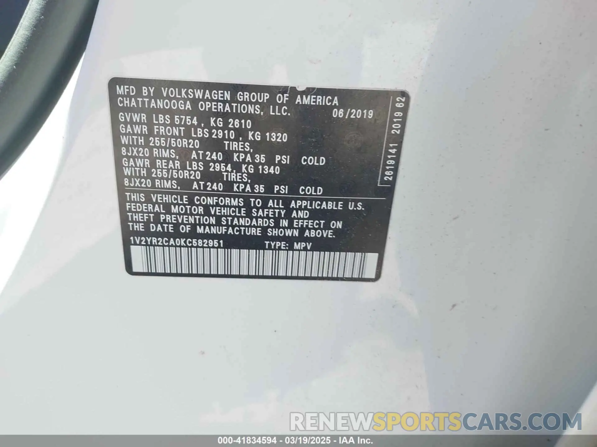 9 fotografías del automóvil dañado 1V2YR2CA0KC582951 VOLKSWAGEN ATLAS 2019