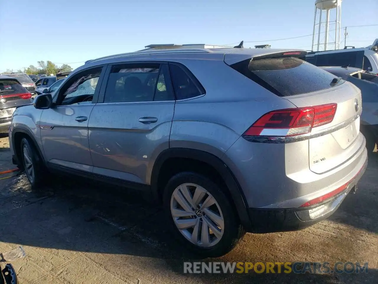 2 fotografías del automóvil dañado 1V21E2CA1LC210839 VOLKSWAGEN ATLAS 2020