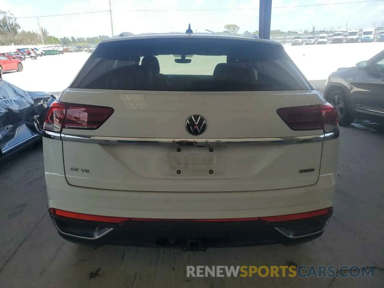 6 fotografías del automóvil dañado 1V21E2CA8LC231669 VOLKSWAGEN ATLAS 2020