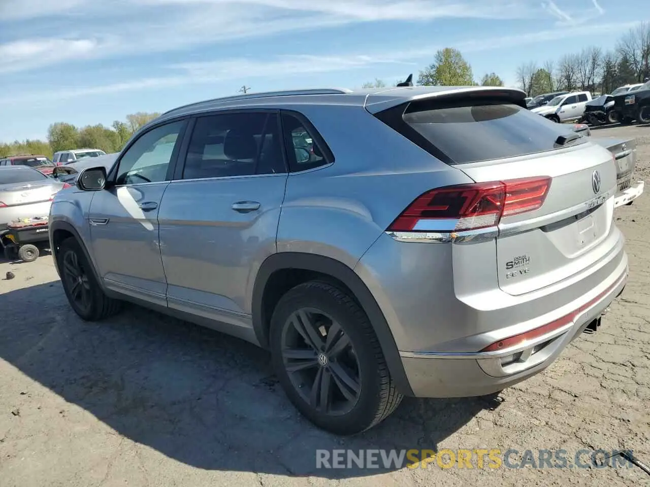 2 fotografías del automóvil dañado 1V26E2CA2LC231902 VOLKSWAGEN ATLAS 2020