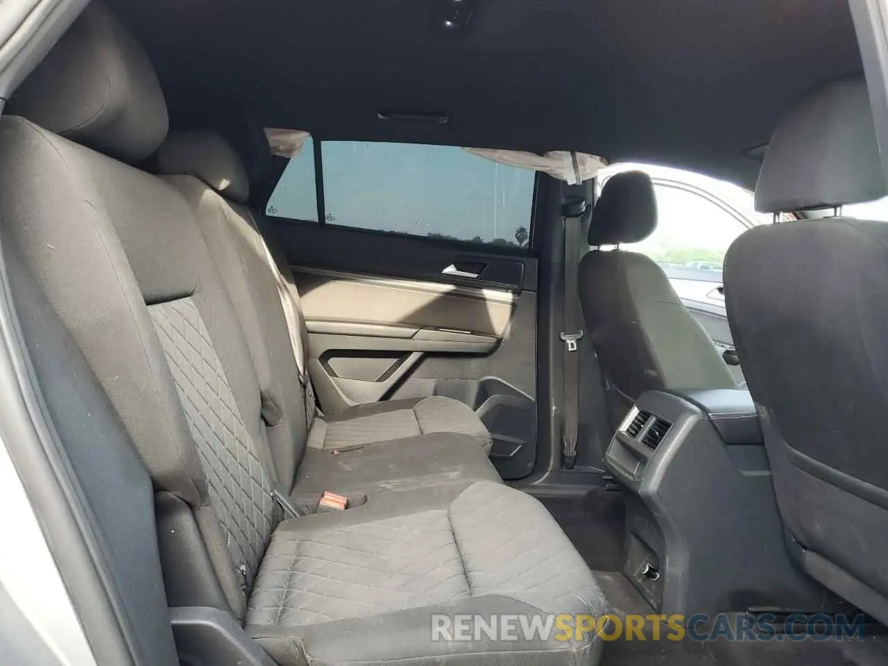 11 fotografías del automóvil dañado 1V2AC2CA6LC201821 VOLKSWAGEN ATLAS 2020