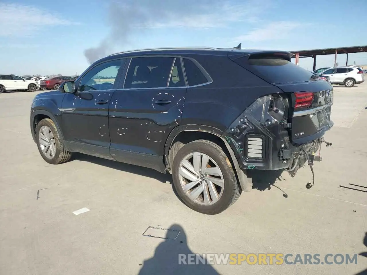 2 fotografías del automóvil dañado 1V2YE2CA6LC220393 VOLKSWAGEN ATLAS 2020