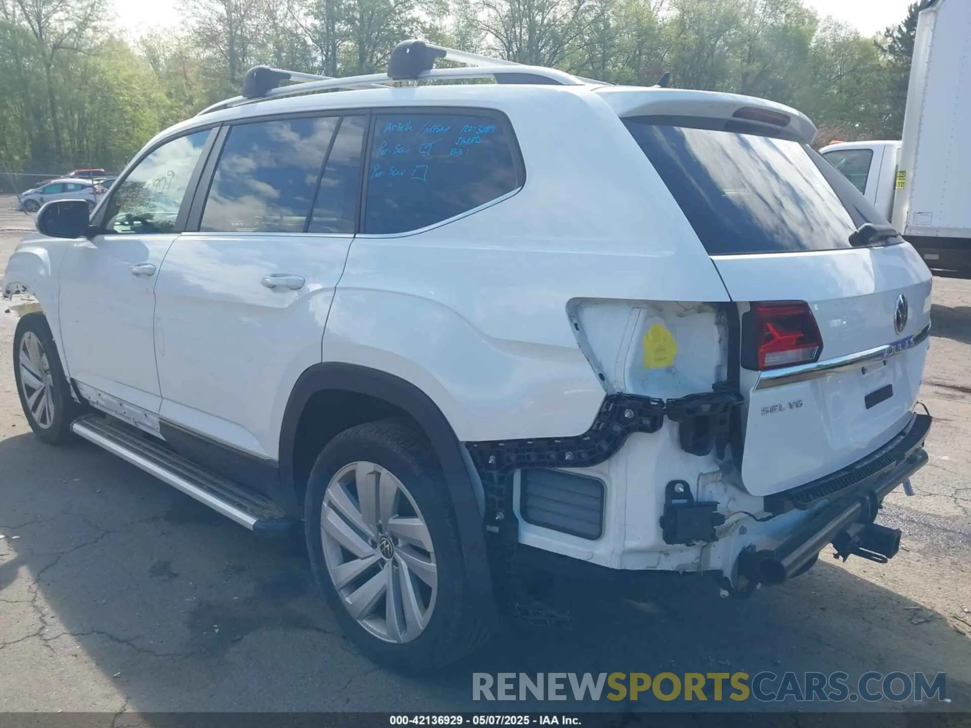 3 fotografías del automóvil dañado 1V2BR2CA5MC523418 VOLKSWAGEN ATLAS 2021