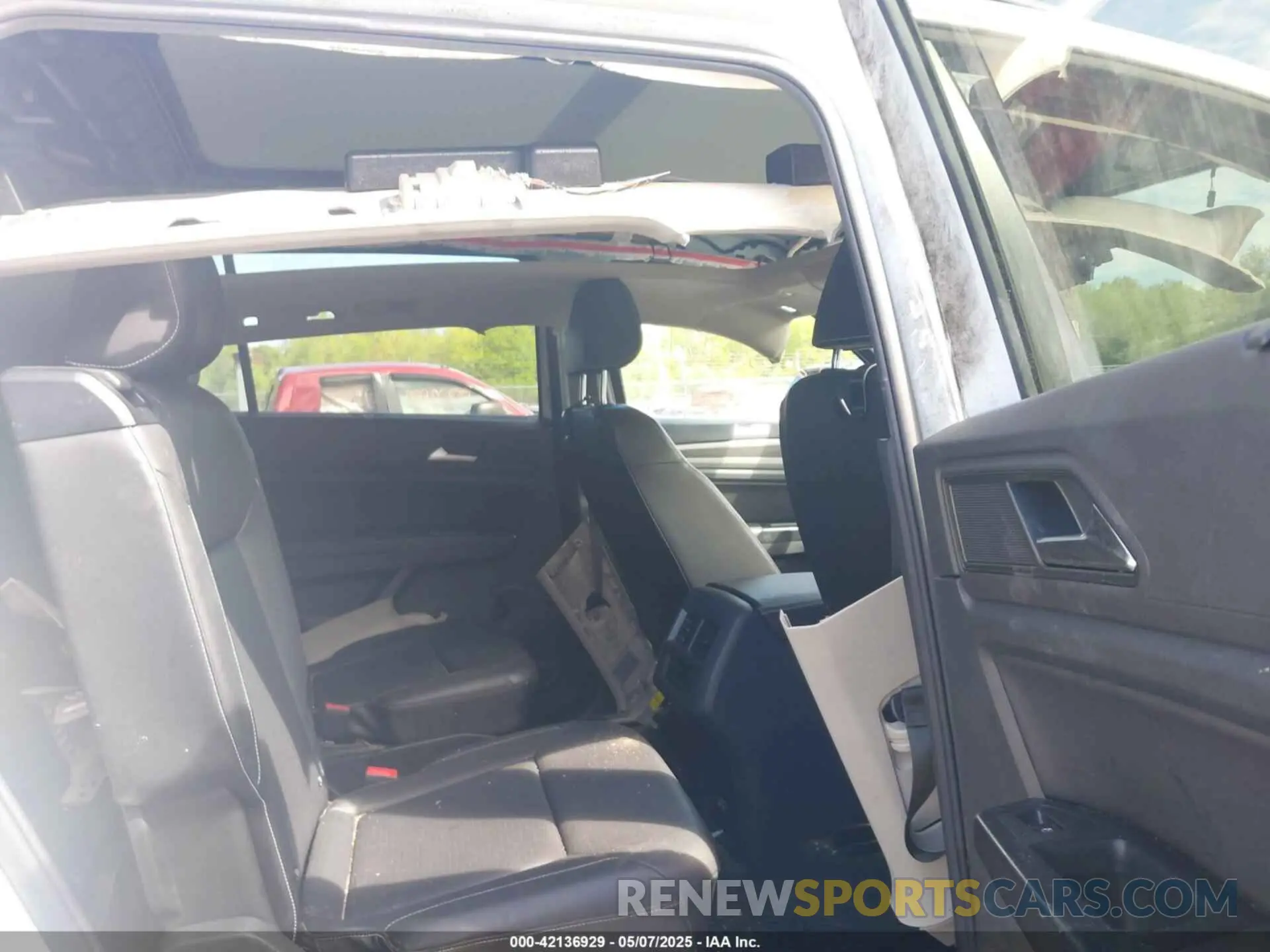 8 fotografías del automóvil dañado 1V2BR2CA5MC523418 VOLKSWAGEN ATLAS 2021
