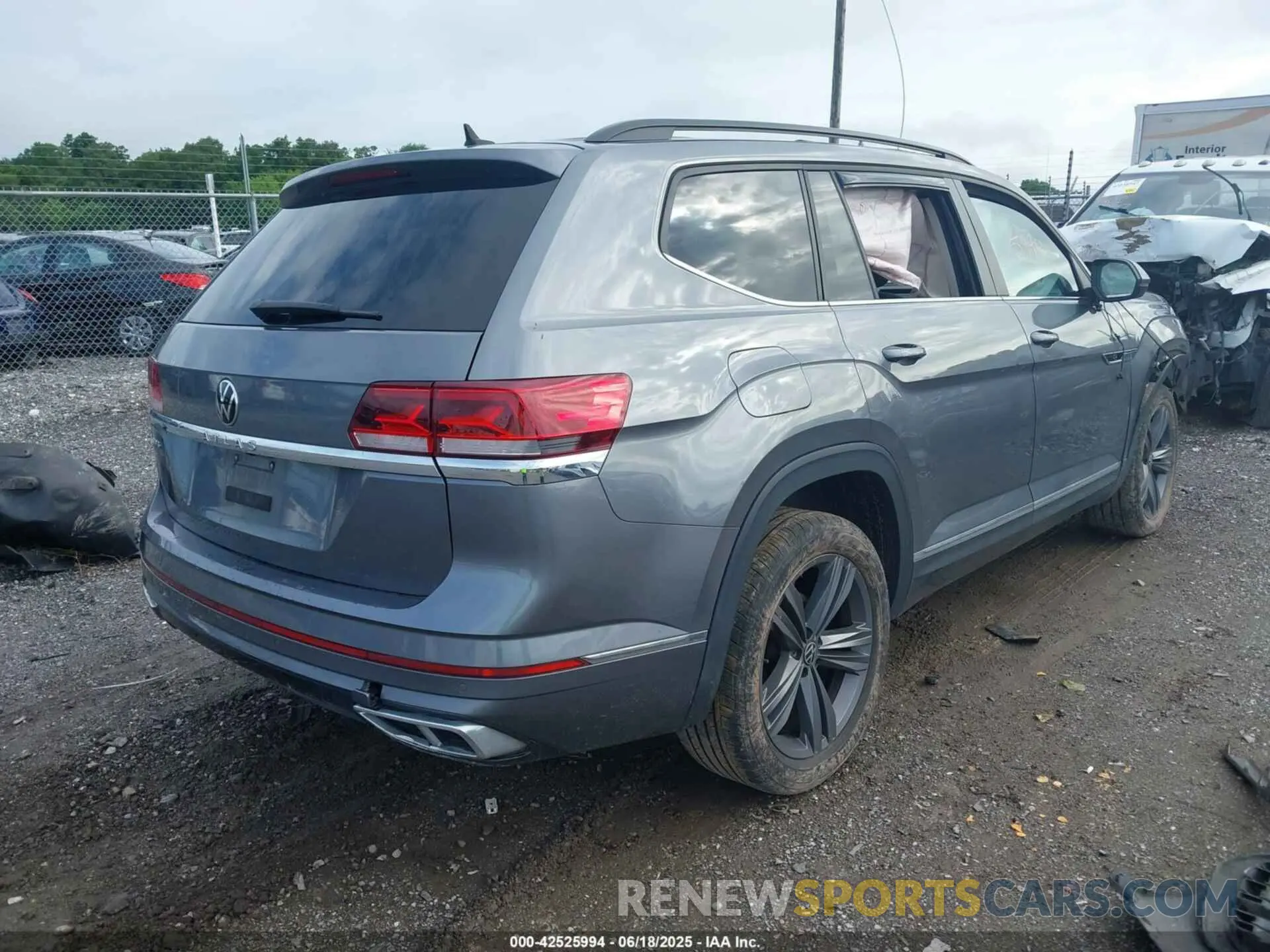 4 fotografías del automóvil dañado 1V2BR2CA5MC607965 VOLKSWAGEN ATLAS 2021