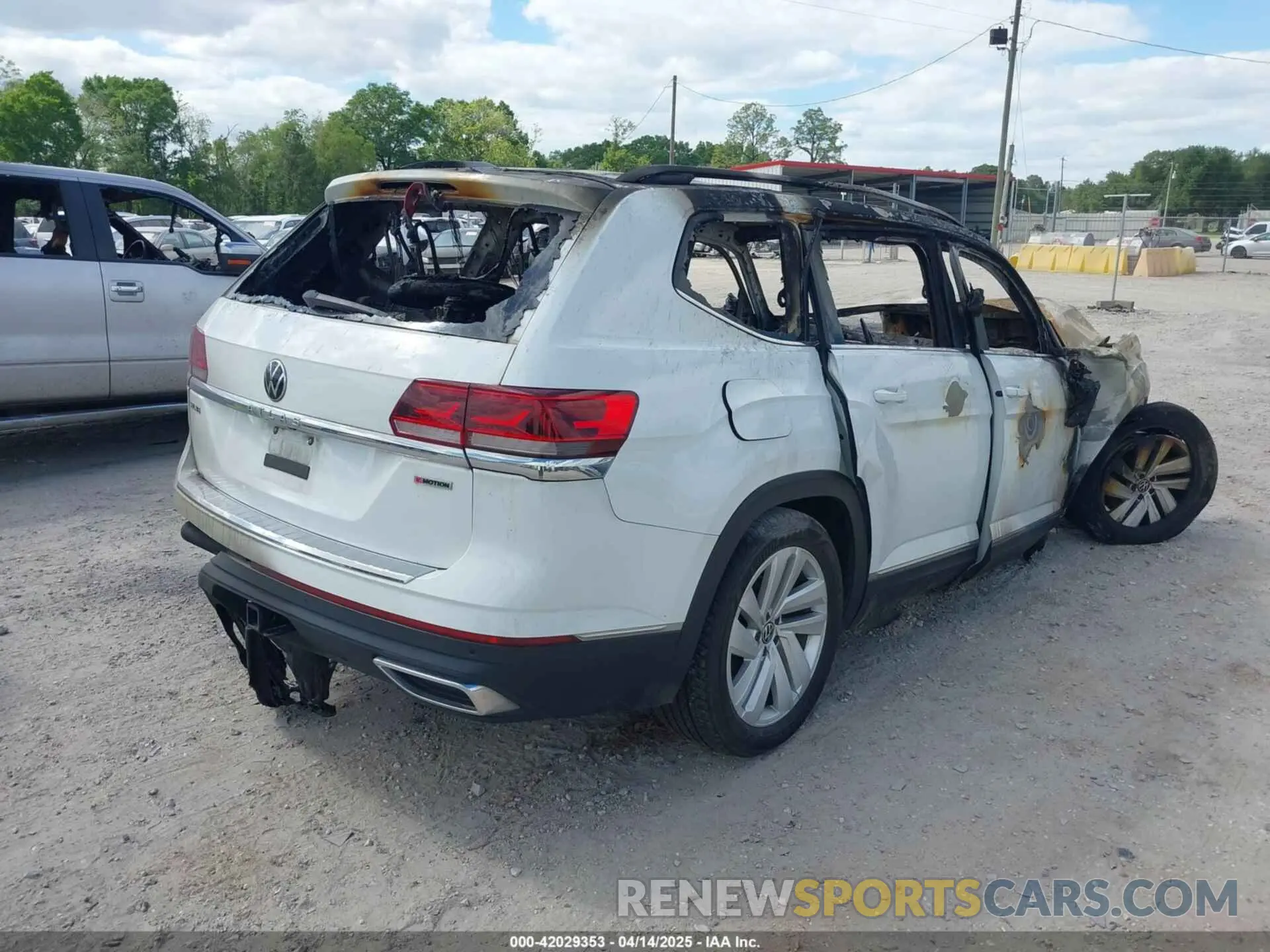 4 fotografías del automóvil dañado 1V2BR2CA7MC584530 VOLKSWAGEN ATLAS 2021