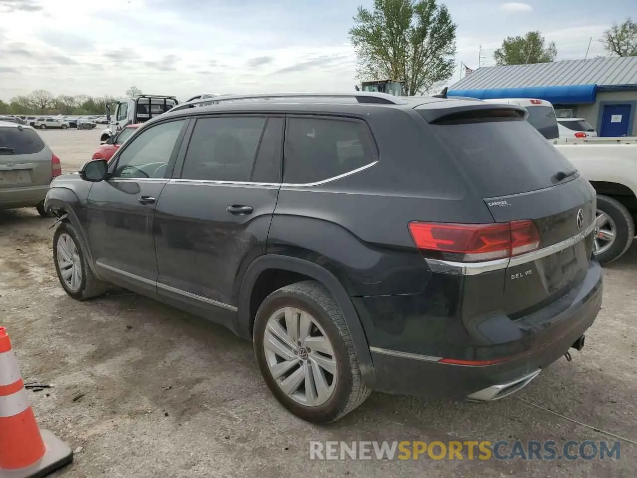 2 fotografías del automóvil dañado 1V2BR2CA8MC560592 VOLKSWAGEN ATLAS 2021