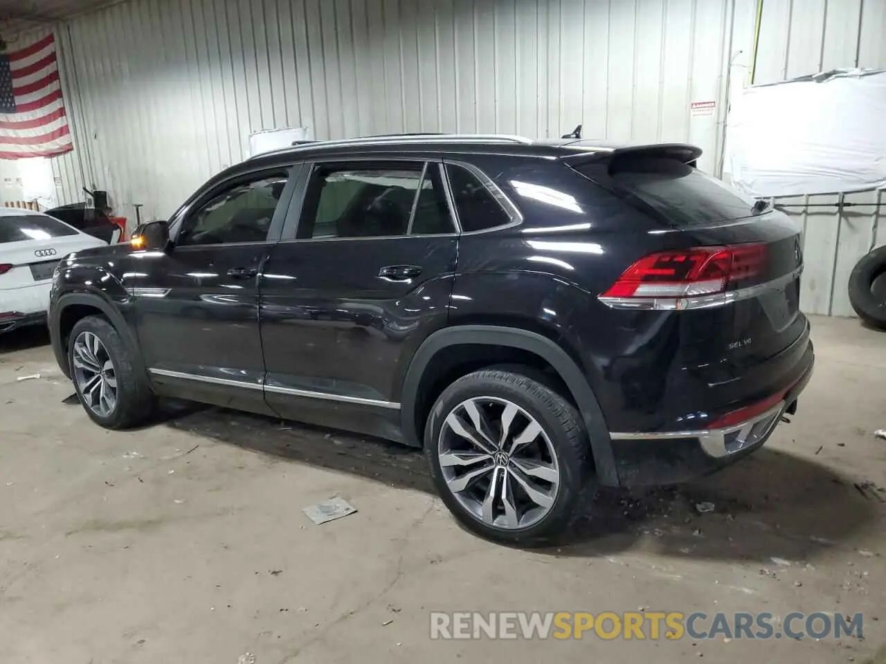 2 fotografías del automóvil dañado 1V2CE2CA2MC214313 VOLKSWAGEN ATLAS 2021