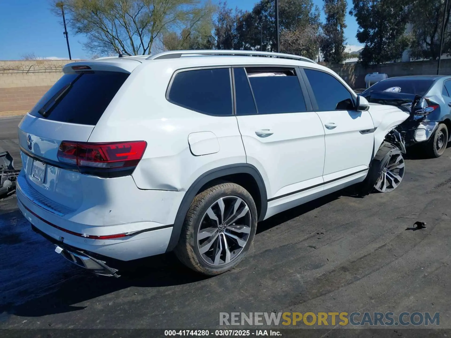 4 fotografías del automóvil dañado 1V2CR2CA8MC551444 VOLKSWAGEN ATLAS 2021