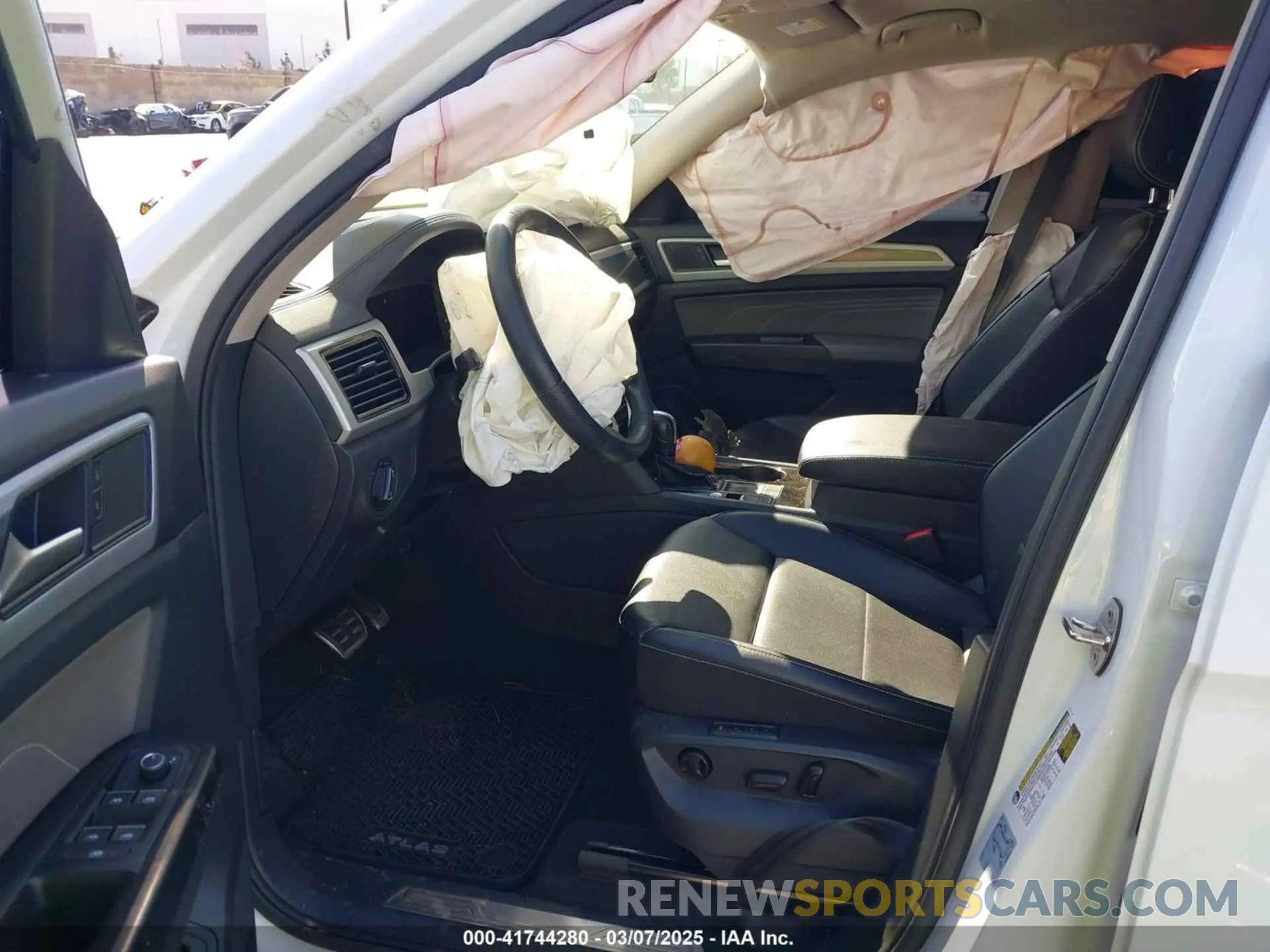 5 fotografías del automóvil dañado 1V2CR2CA8MC551444 VOLKSWAGEN ATLAS 2021