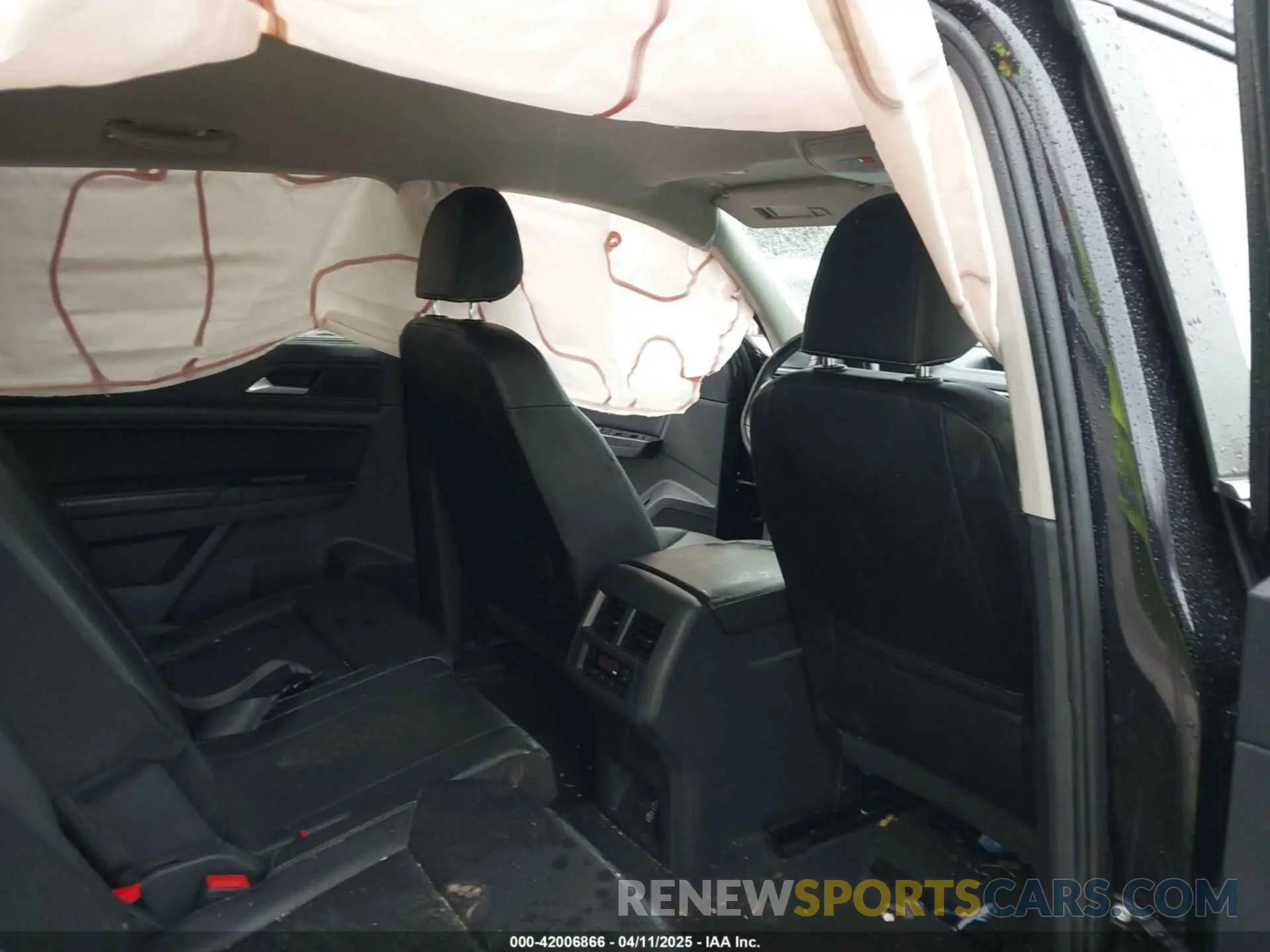 8 fotografías del automóvil dañado 1V2DP2CA8MC524593 VOLKSWAGEN ATLAS 2021