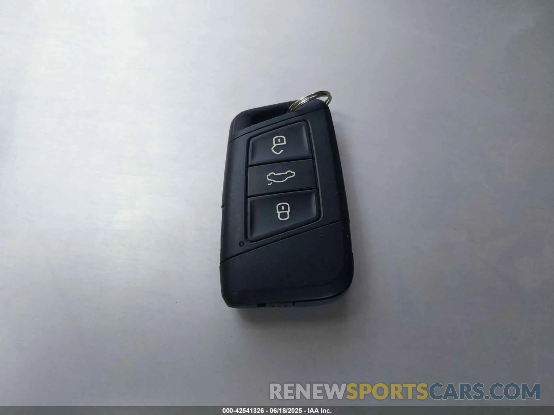 11 fotografías del automóvil dañado 1V2DP2CA9MC601018 VOLKSWAGEN ATLAS 2021