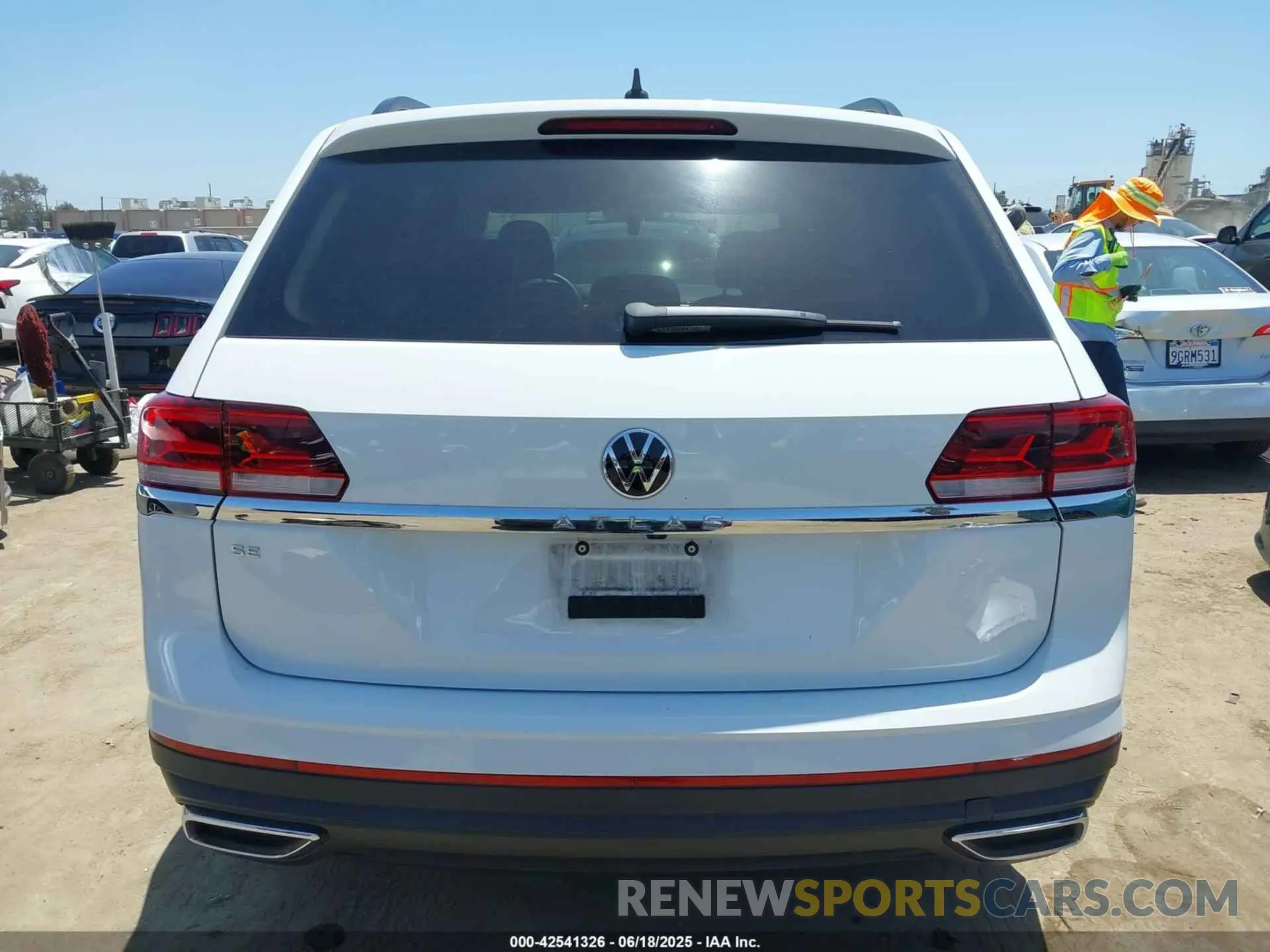 16 fotografías del automóvil dañado 1V2DP2CA9MC601018 VOLKSWAGEN ATLAS 2021