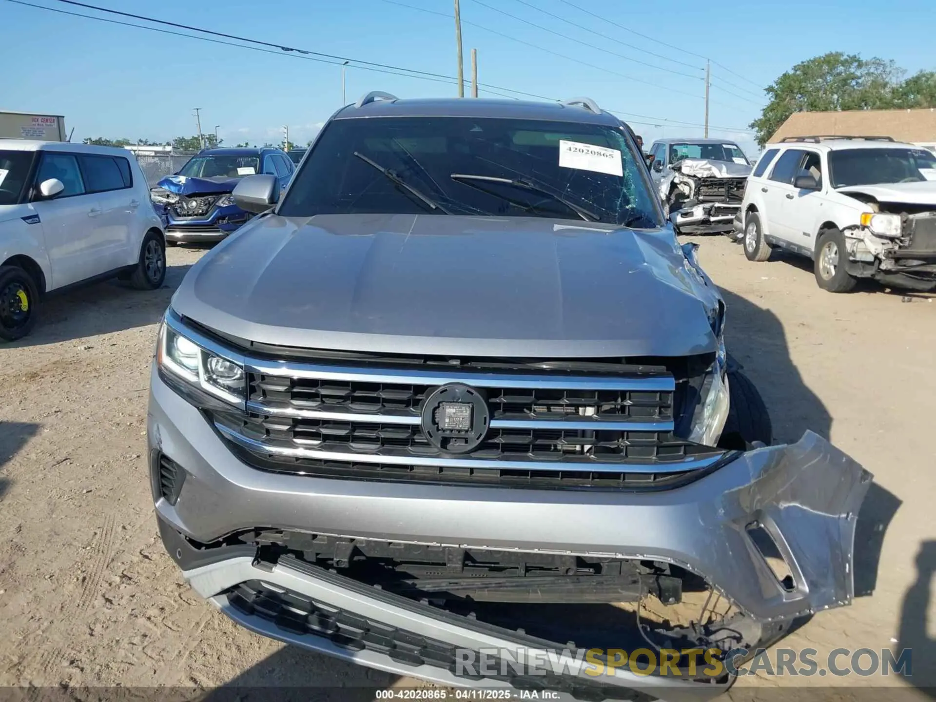 12 fotografías del automóvil dañado 1V2ER2CA4MC503786 VOLKSWAGEN ATLAS 2021