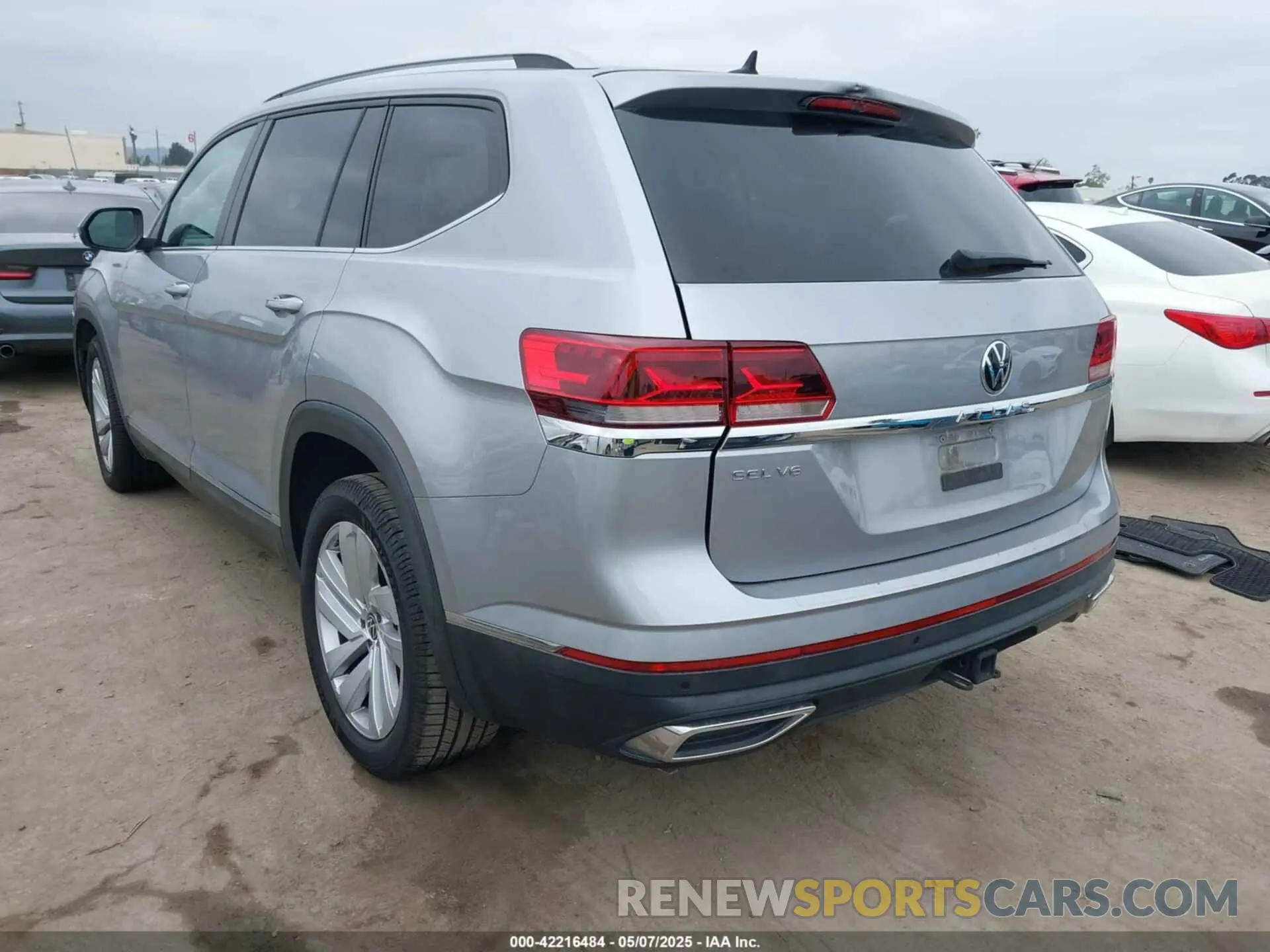 3 fotografías del automóvil dañado 1V2ER2CA9MC502102 VOLKSWAGEN ATLAS 2021