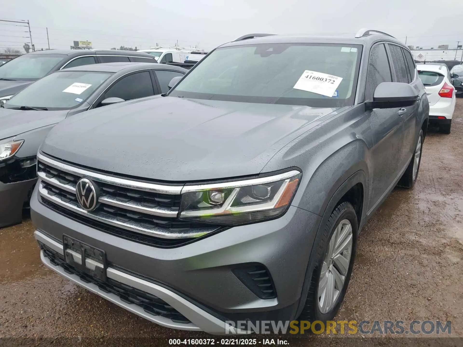 2 fotografías del automóvil dañado 1V2ER2CA9MC521250 VOLKSWAGEN ATLAS 2021