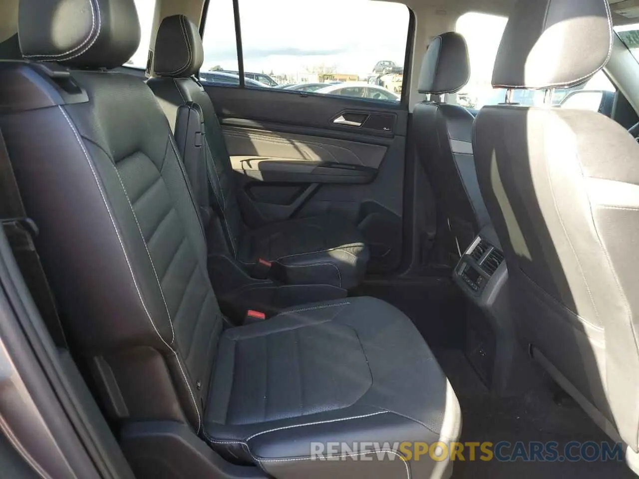 11 fotografías del automóvil dañado 1V2FR2CA5MC536929 VOLKSWAGEN ATLAS 2021