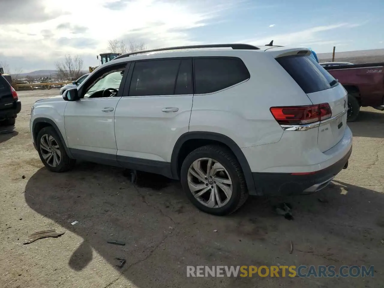 2 fotografías del automóvil dañado 1V2HR2CA0MC526141 VOLKSWAGEN ATLAS 2021